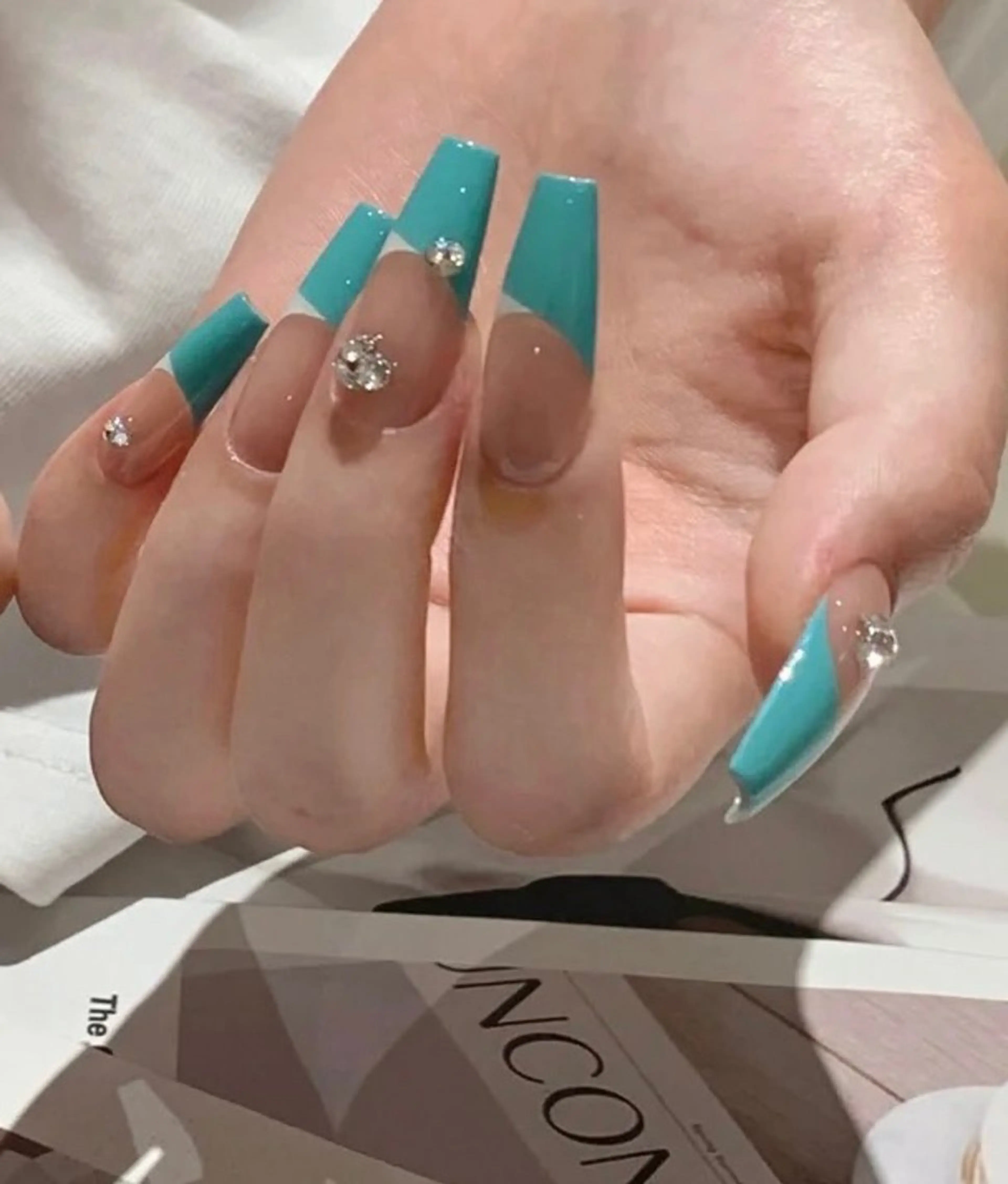 ネイル 💅E•U•B NAIL🌹所属・横浜市中区曙町 ネイルE·U·Bのネイルデザイン