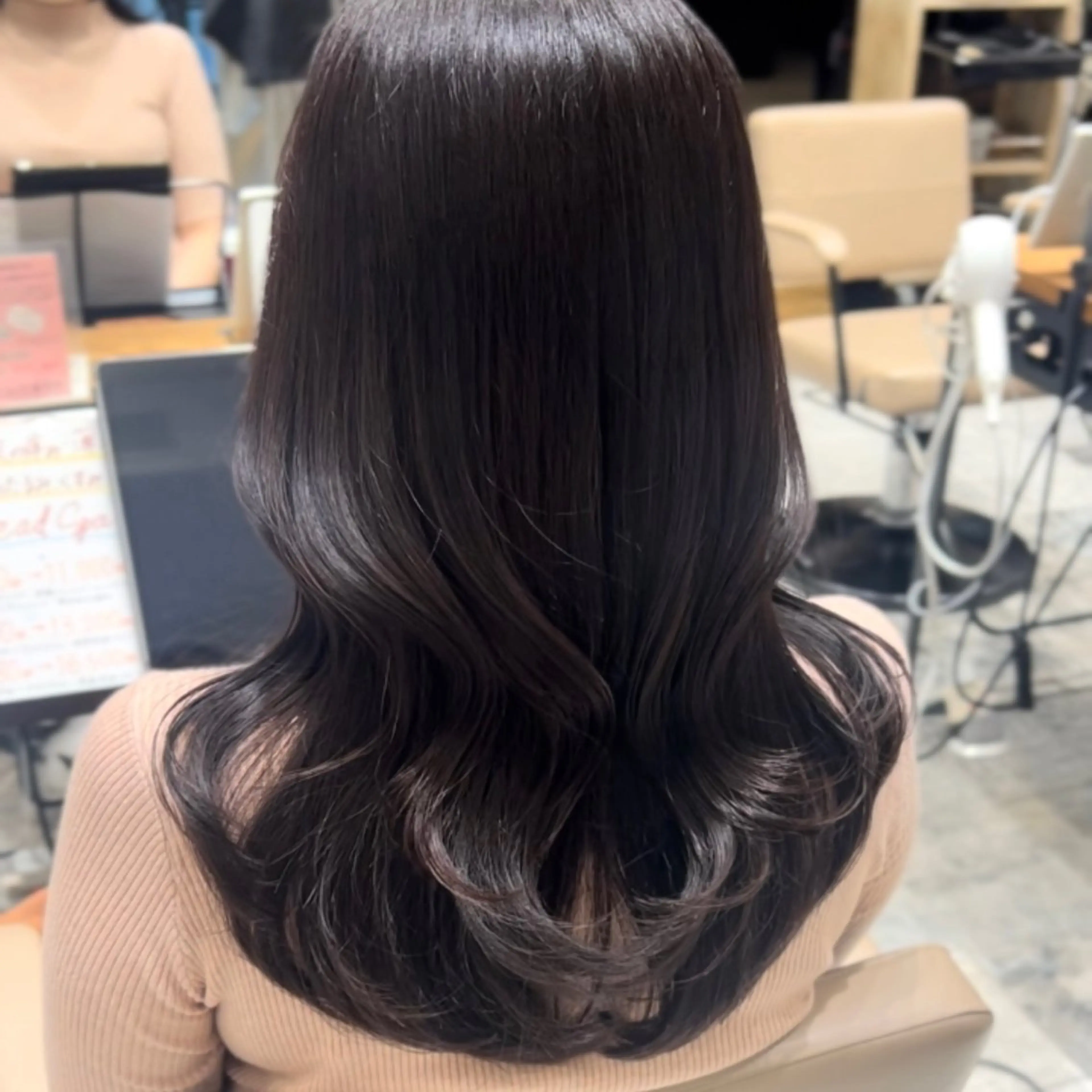 セミロング ラベンダーブラウン くびれヘア 髪質改善 カット ヘアカラー トリートメント 🧡くびれヘア/前髪 顔周り🧡久原結衣のヘアスタイル