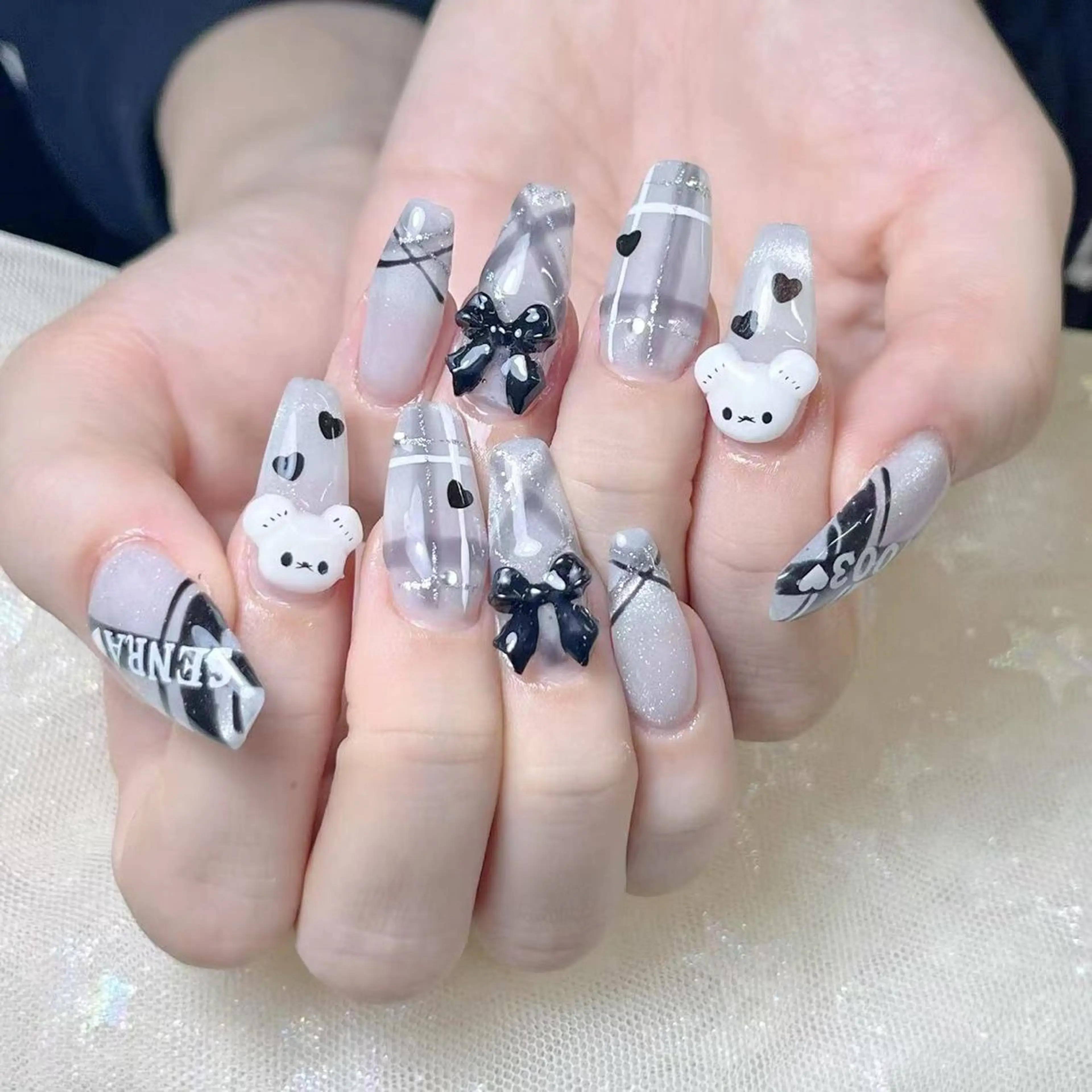 ネイル Queens テイのネイルデザイン