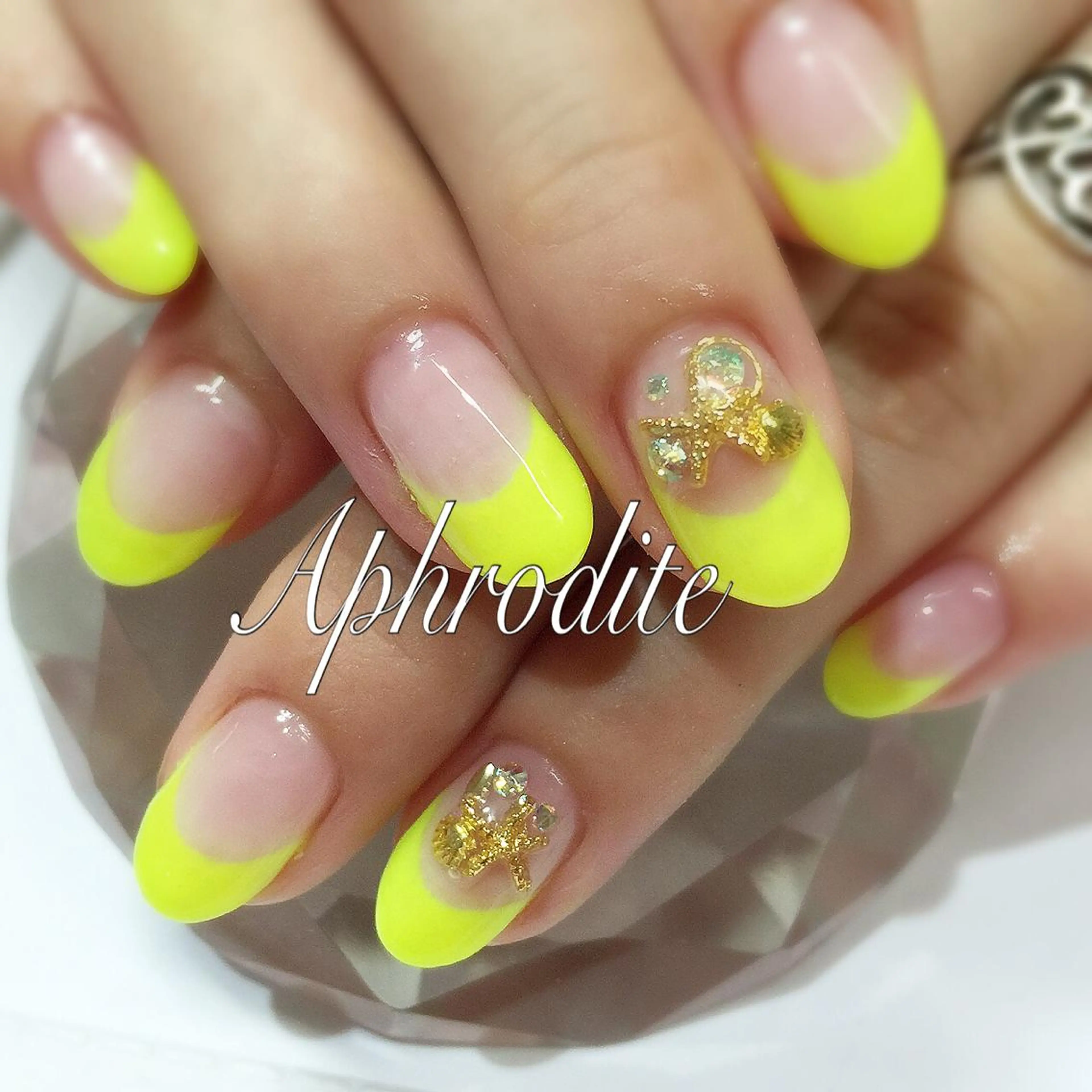 ネイル APHRODITE Nagisaのネイルデザイン