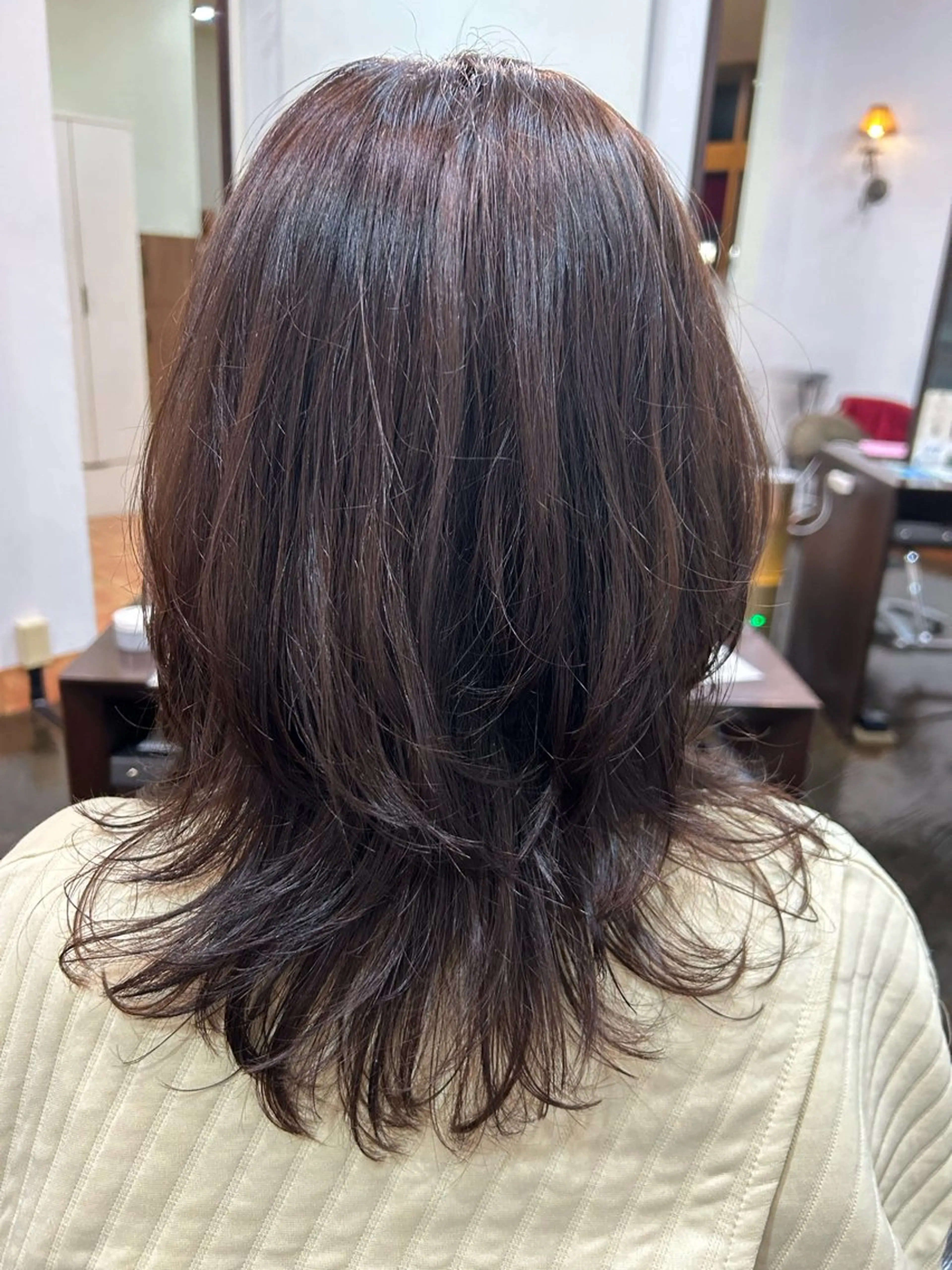 ミディアム カラー パーマ ミディアムパーマ ベージュカラー ブラウンカラー 康本 将輝のヘアスタイル