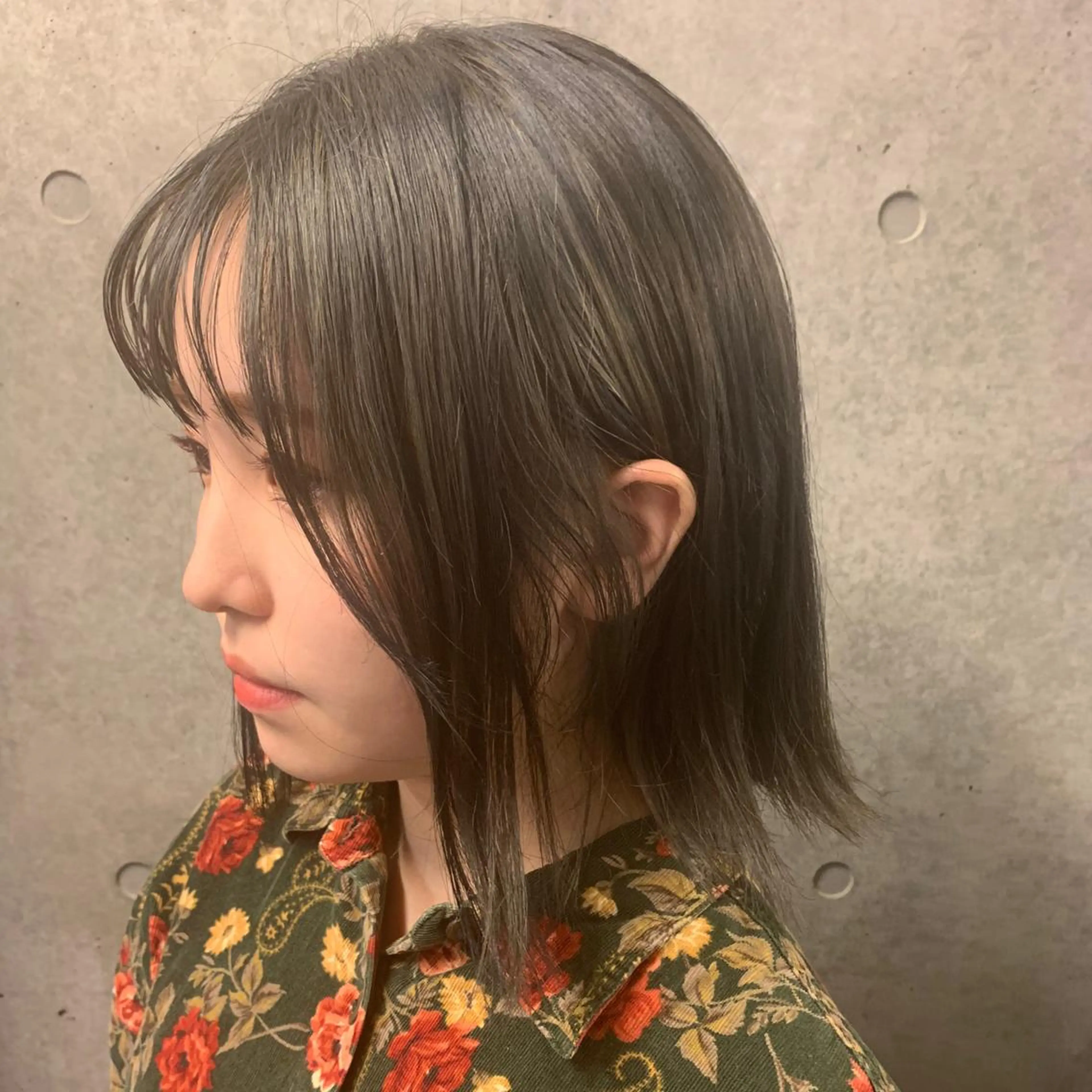 ショート カラー ブリーチ グレージュ スパイキーショート/ メンズヘア/hugeのヘアスタイル