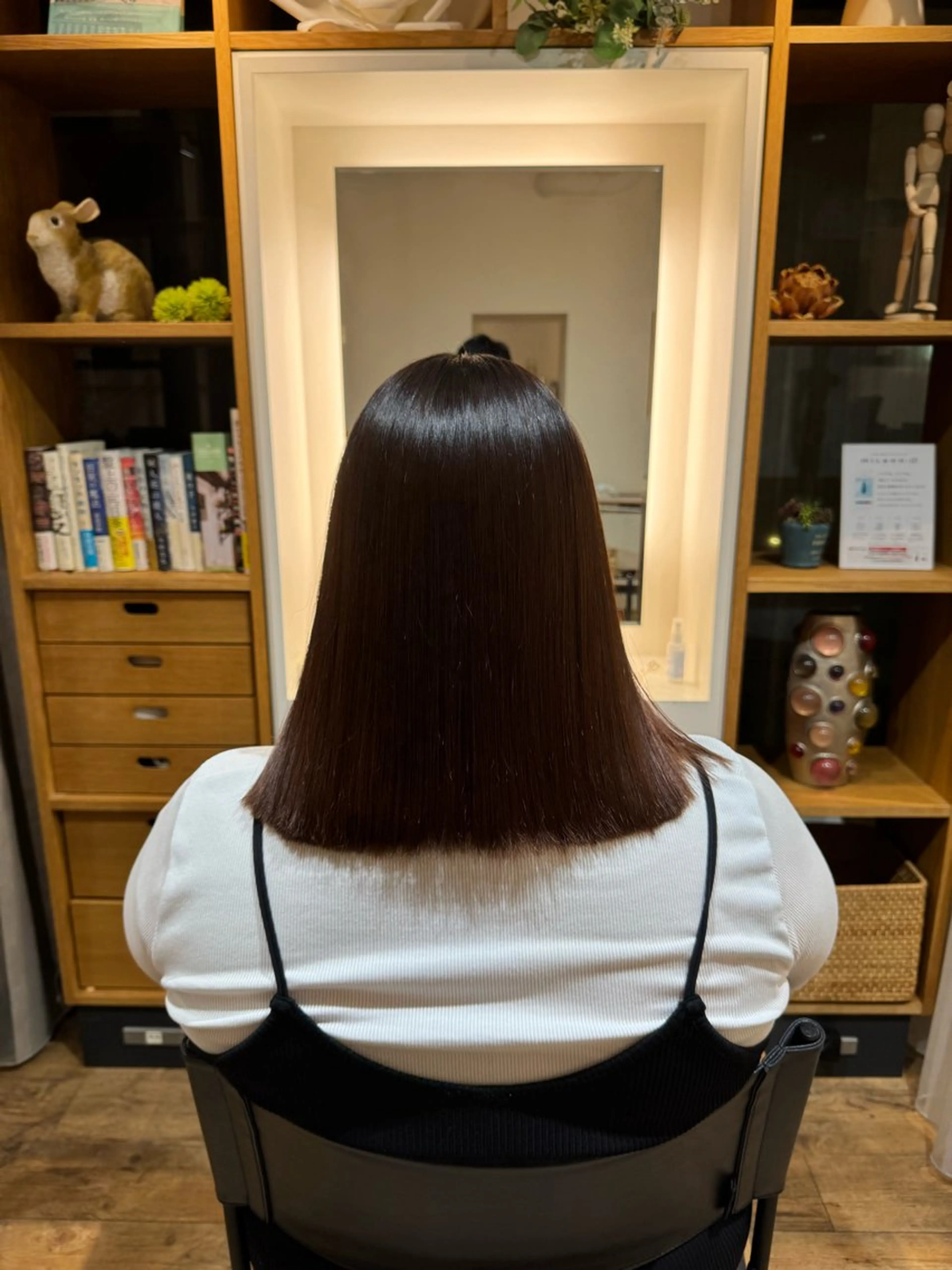 セミロング カット 縮毛矯正 トリートメント afloatkobe所属・美髪/髪質改善 川口凌弥のヘアスタイル