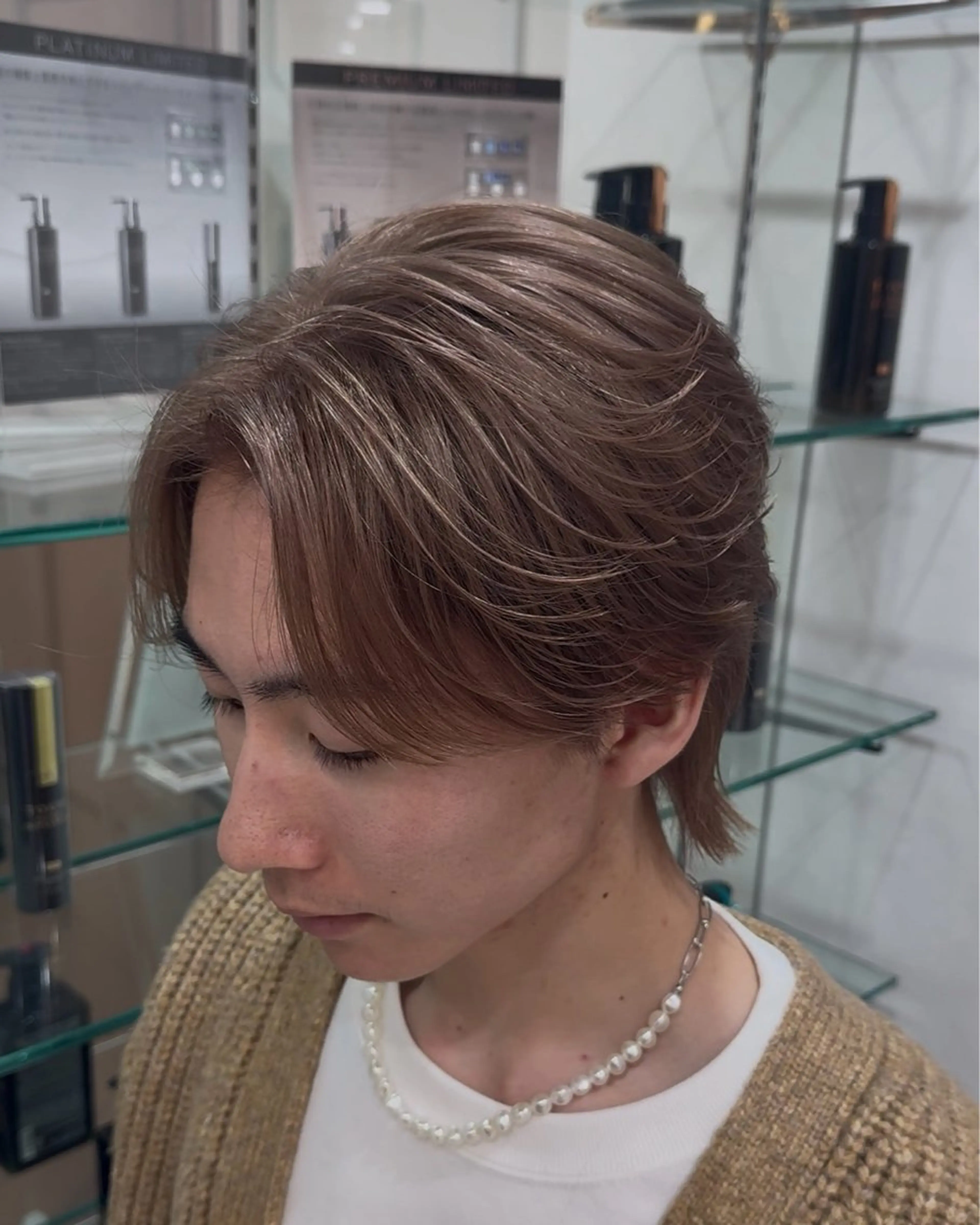 カラー メンズ メンズブリーチ ベージュカラー ブリーチ ミルクティーベージュ ヘアカラー miyu'somotesando所属・菅野 心悠/メンズヘアのヘアスタイル