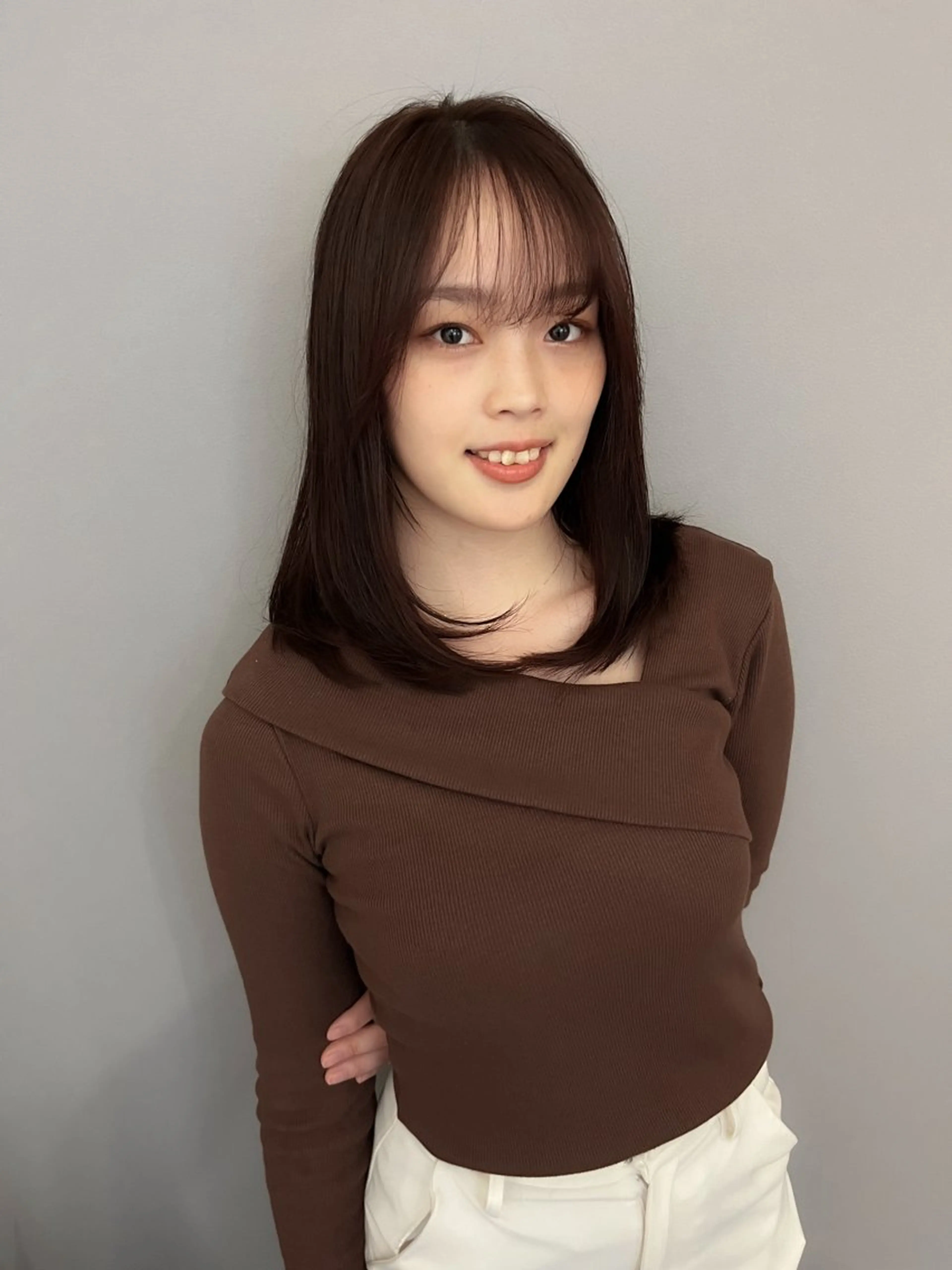 ミディアム カラー ヘアアレンジ カット ヘアカラー トリートメント 坂本 理輝のヘアスタイル