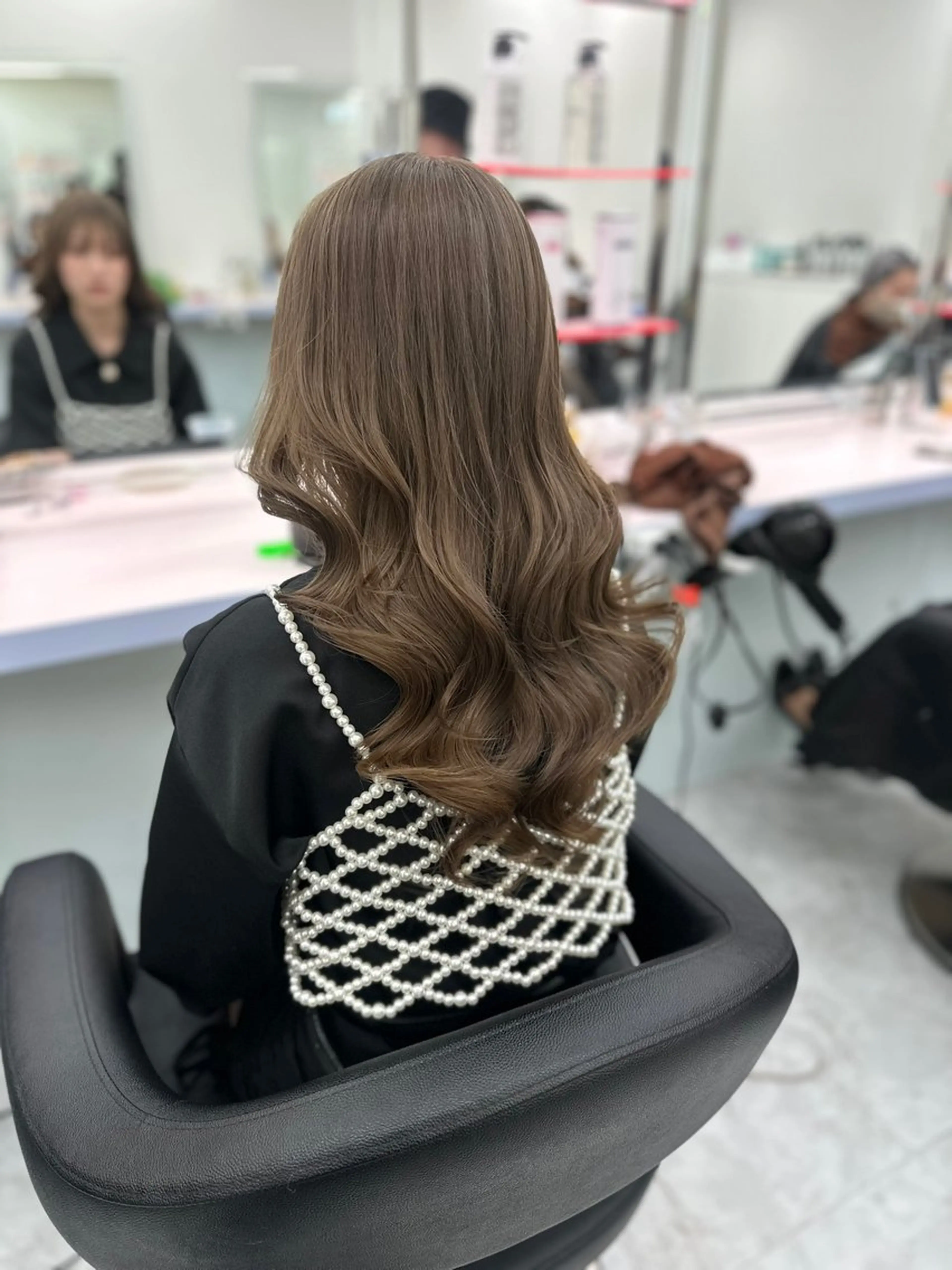 セミロング カラー カット ヘアカラー ヘッドスパ 🫧ハイトーン🫧 ベージュ🫧徹哉のヘアスタイル