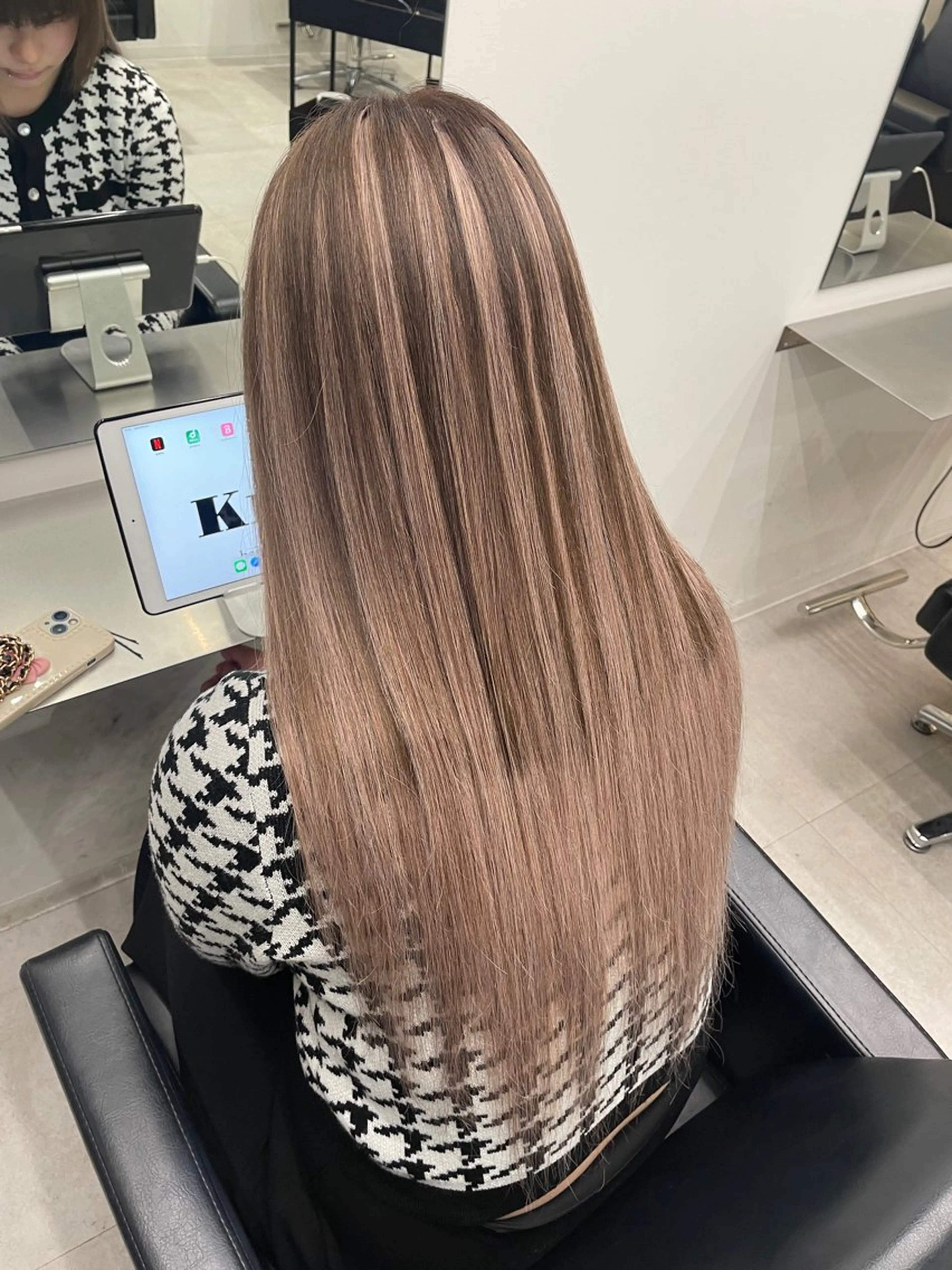 ロング レイヤーカット ヘアカラー エクステ MIHO☾·̩͙⋆ Kroのヘアスタイル