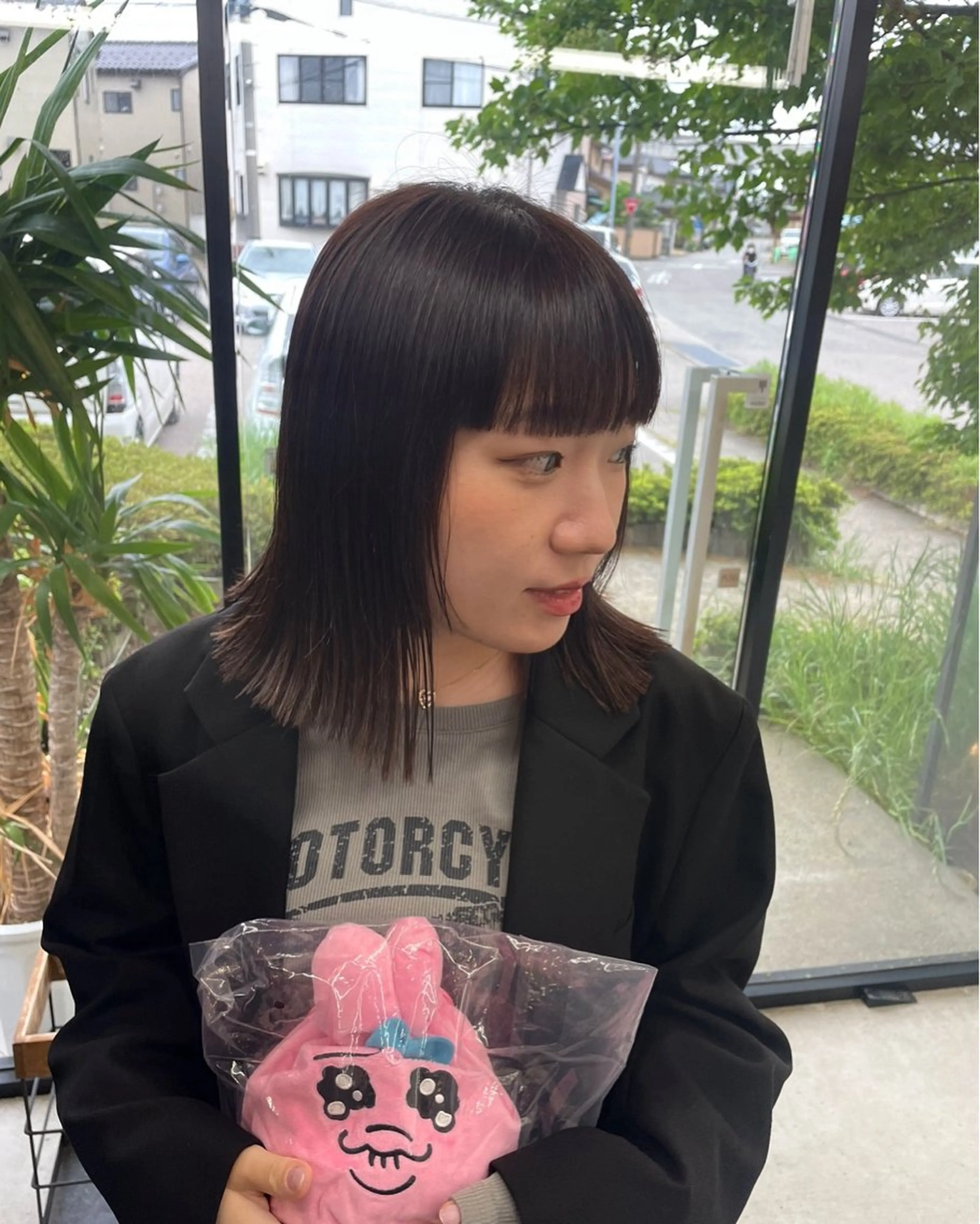 ミディアム カット ヘアカラー テラダ ユウシンのヘアスタイル
