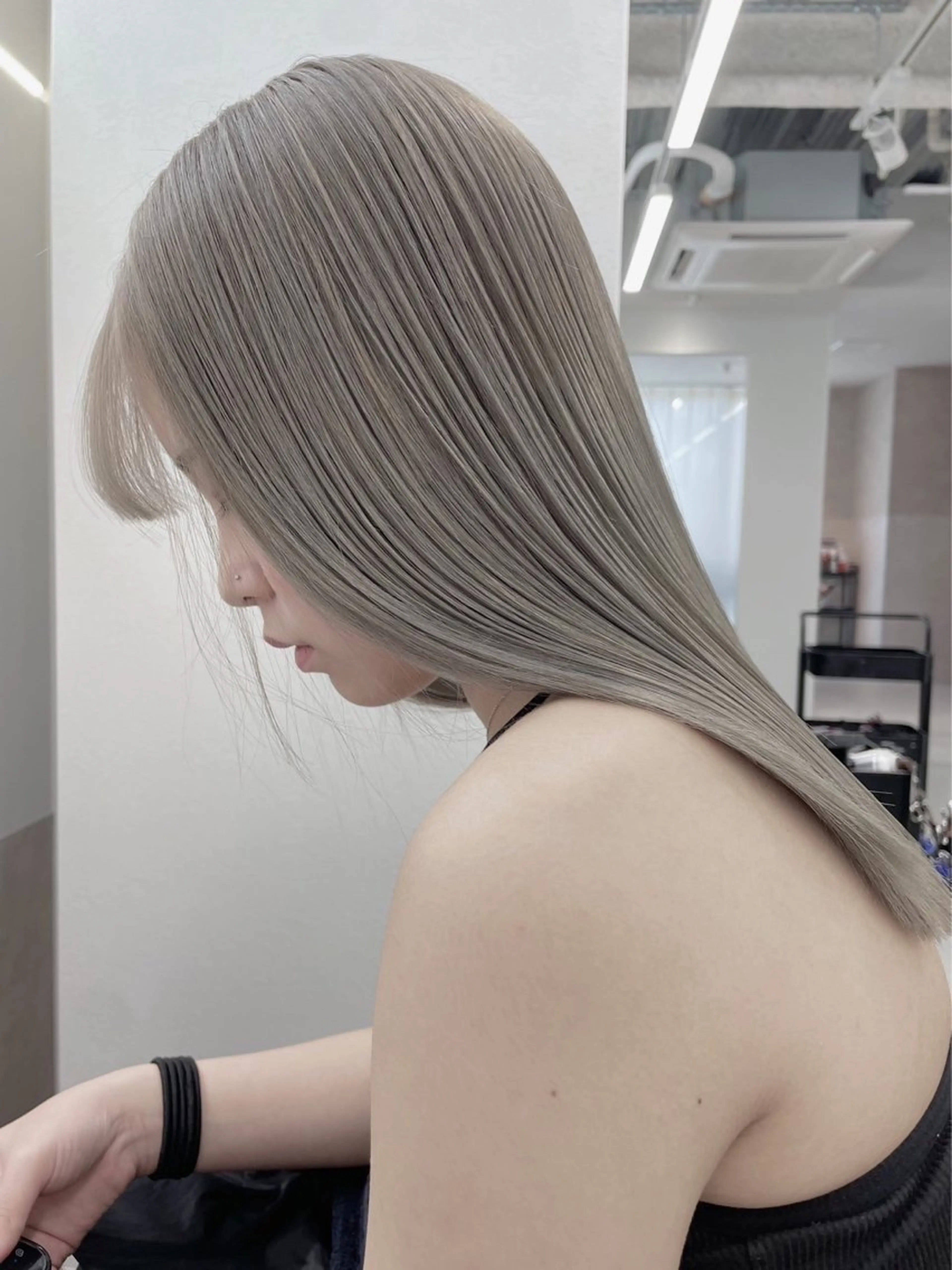 ミディアム カラー カット ヘアカラー トリートメント Roi ofGiseLのヘアスタイル