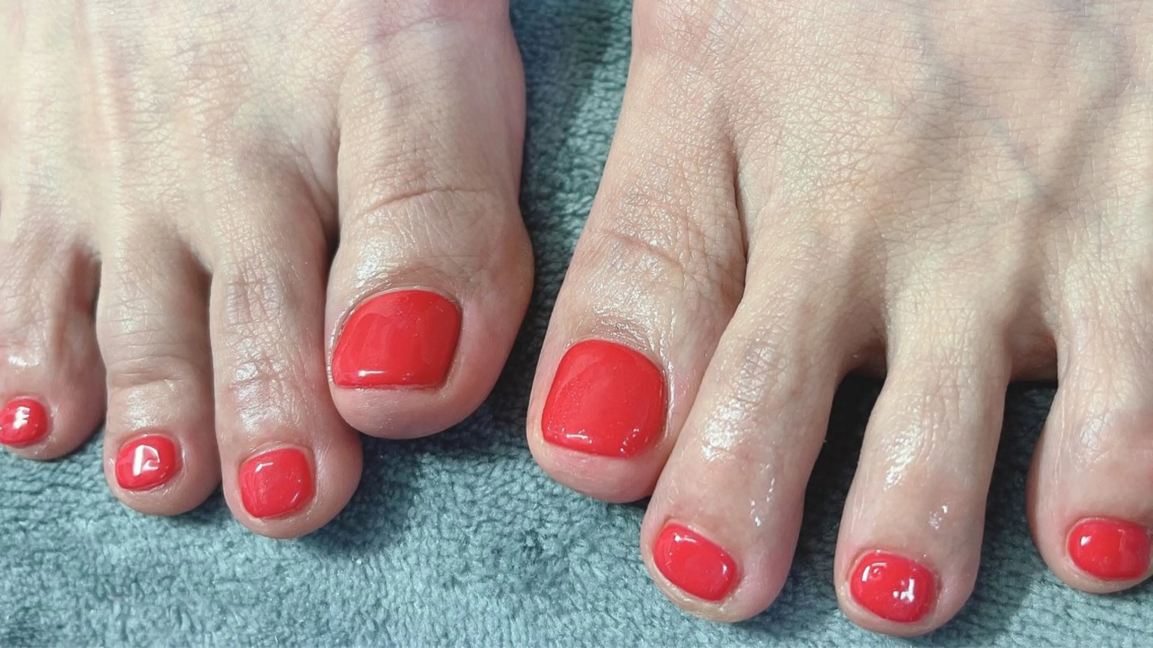 ネイル フットネイル ワンカラーネイル フットネイル Ran  nail所属・Ran Nailのネイルデザイン