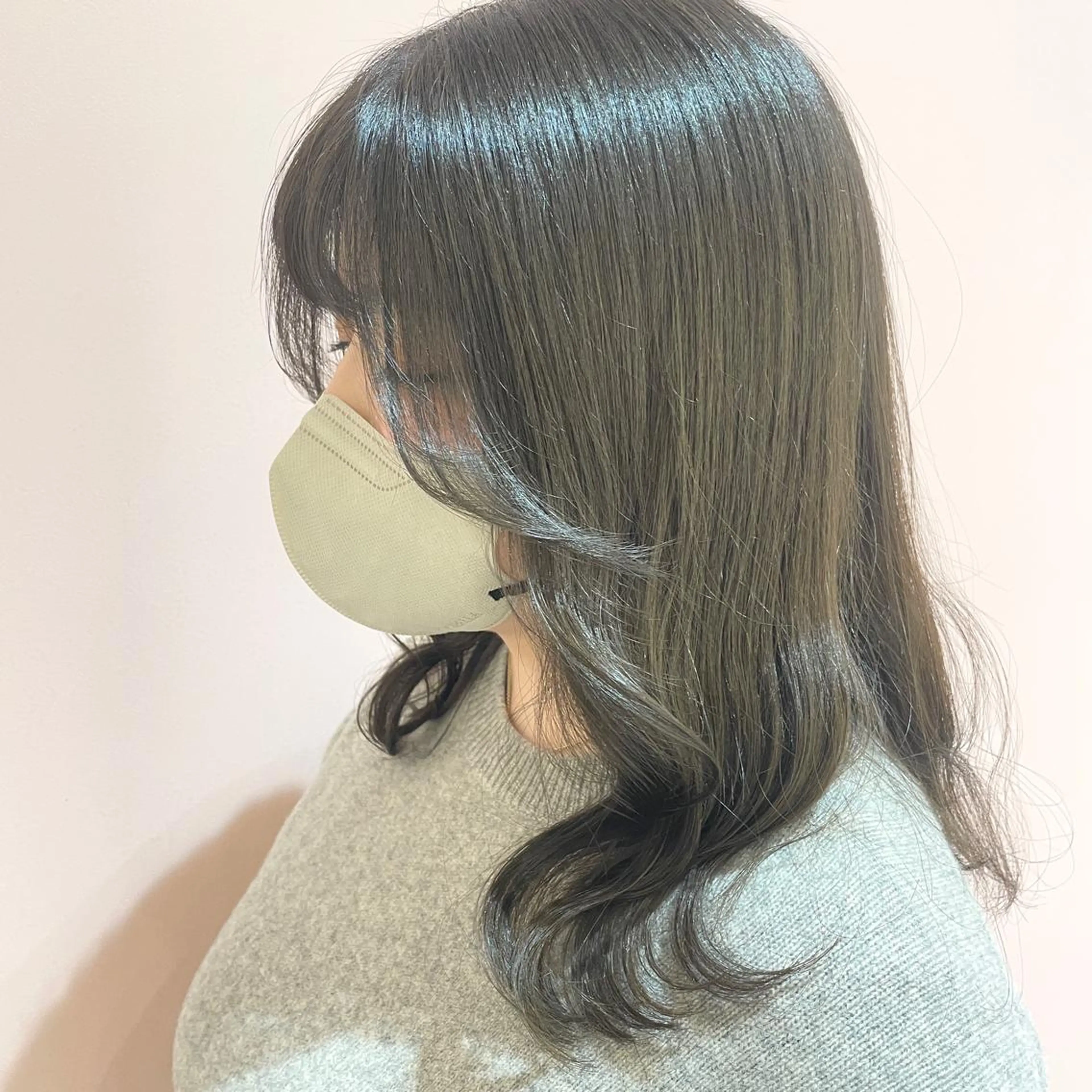 セミロング カラー 透明感カラー イルミナカラー ヘアカラー レイヤーカット/ ハイトーンchimiのヘアスタイル