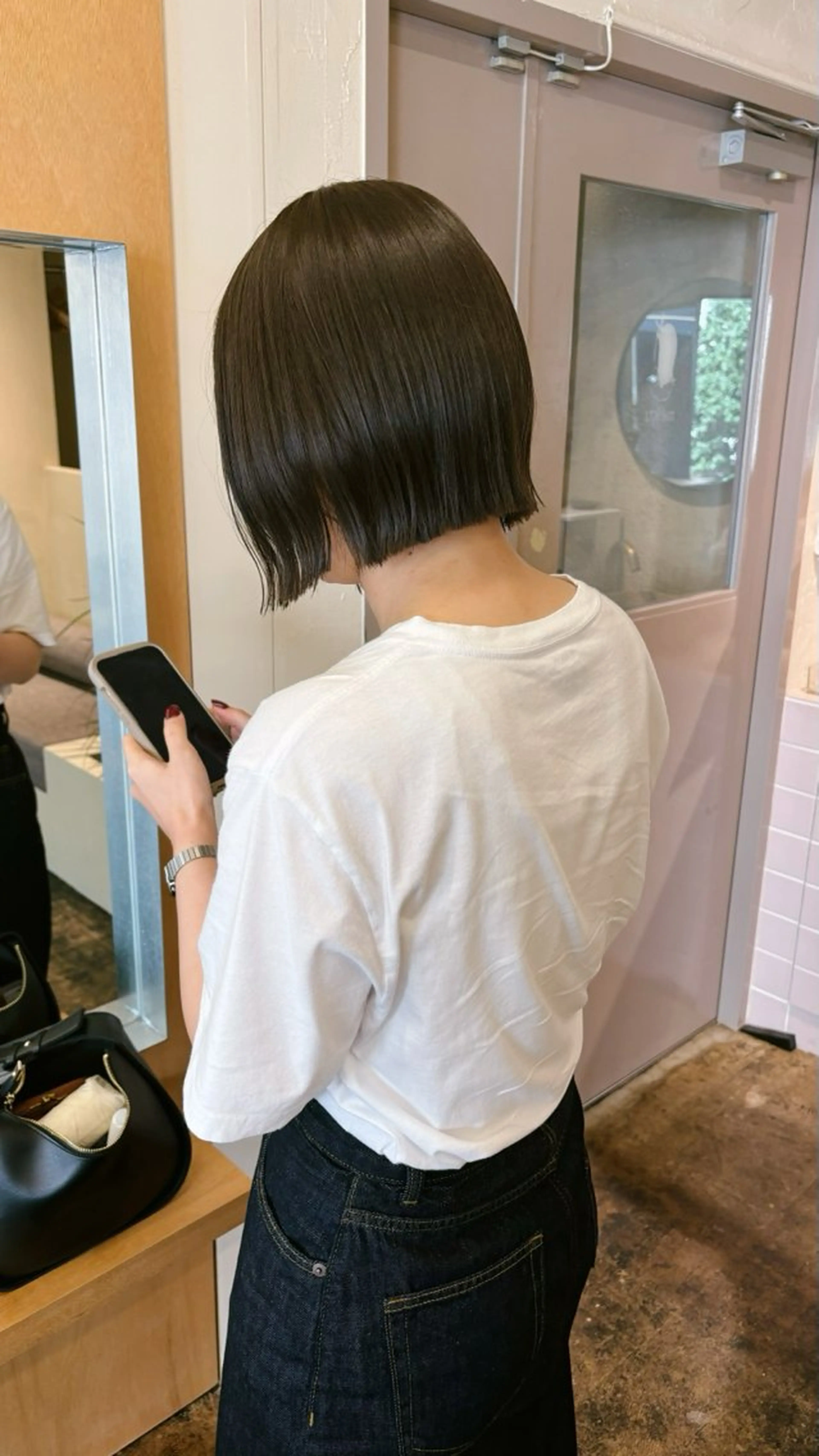 ショート 切りっぱなしボブ ボブ カット 西山 紗耶香🪽 透明感カラー/ボブのヘアスタイル