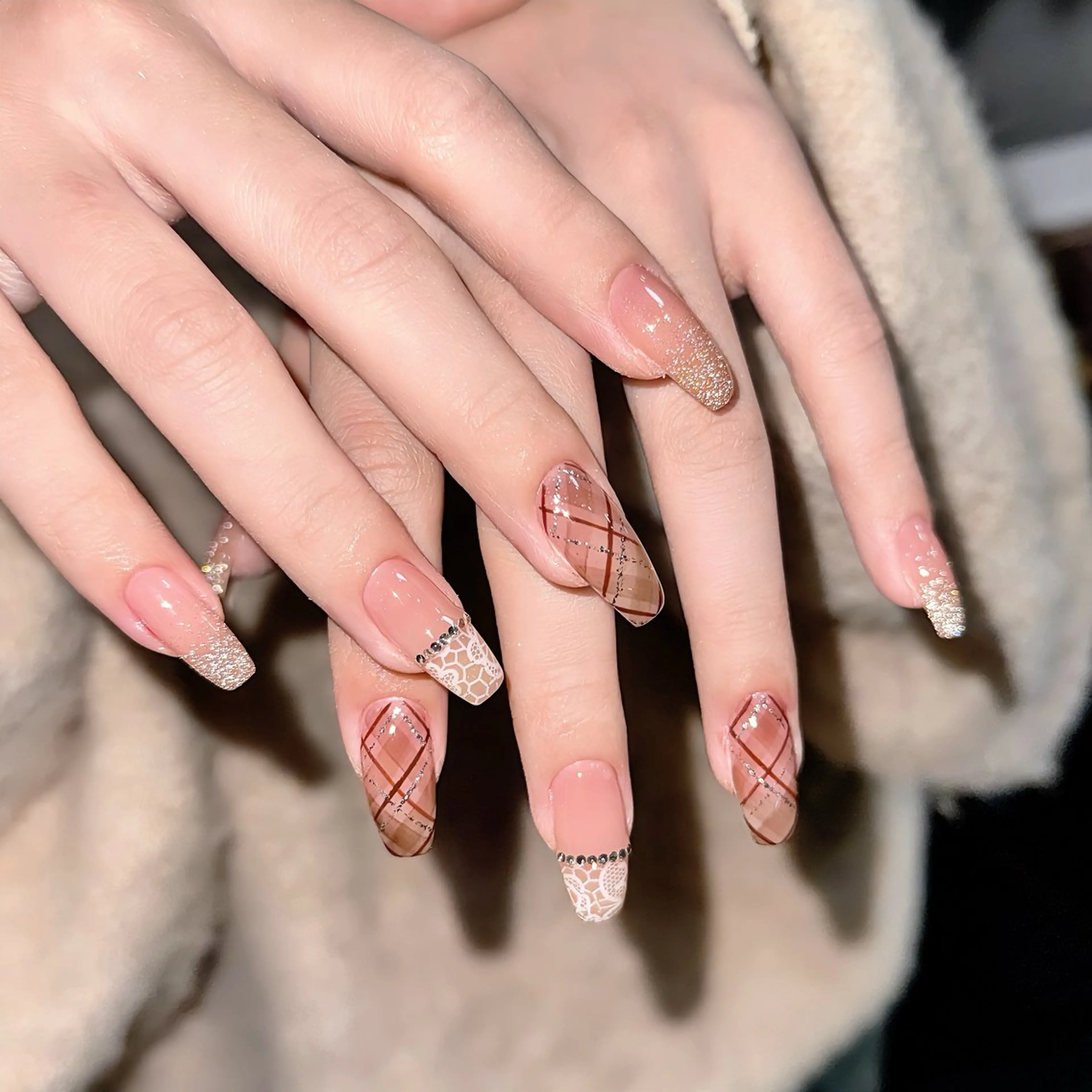 ネイル チークネイル ハート ニュアンスネイル ワンホンネイル 冬ネイル ハンドネイル 🫧OPELIA NAIL渋谷🫧のネイルデザイン