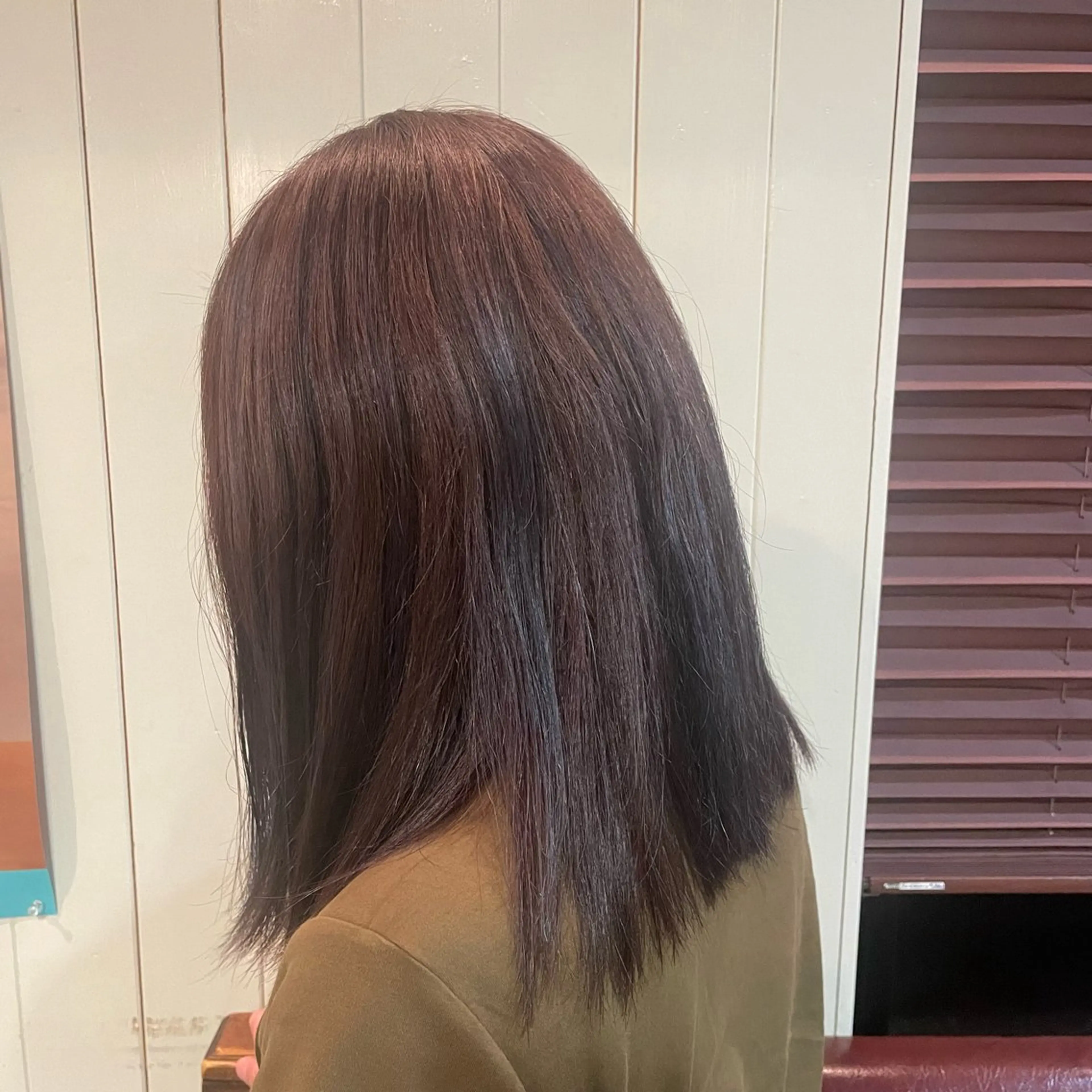 カラー ハイライトカラー THE LAND所属・釘町 恵美里のヘアスタイル