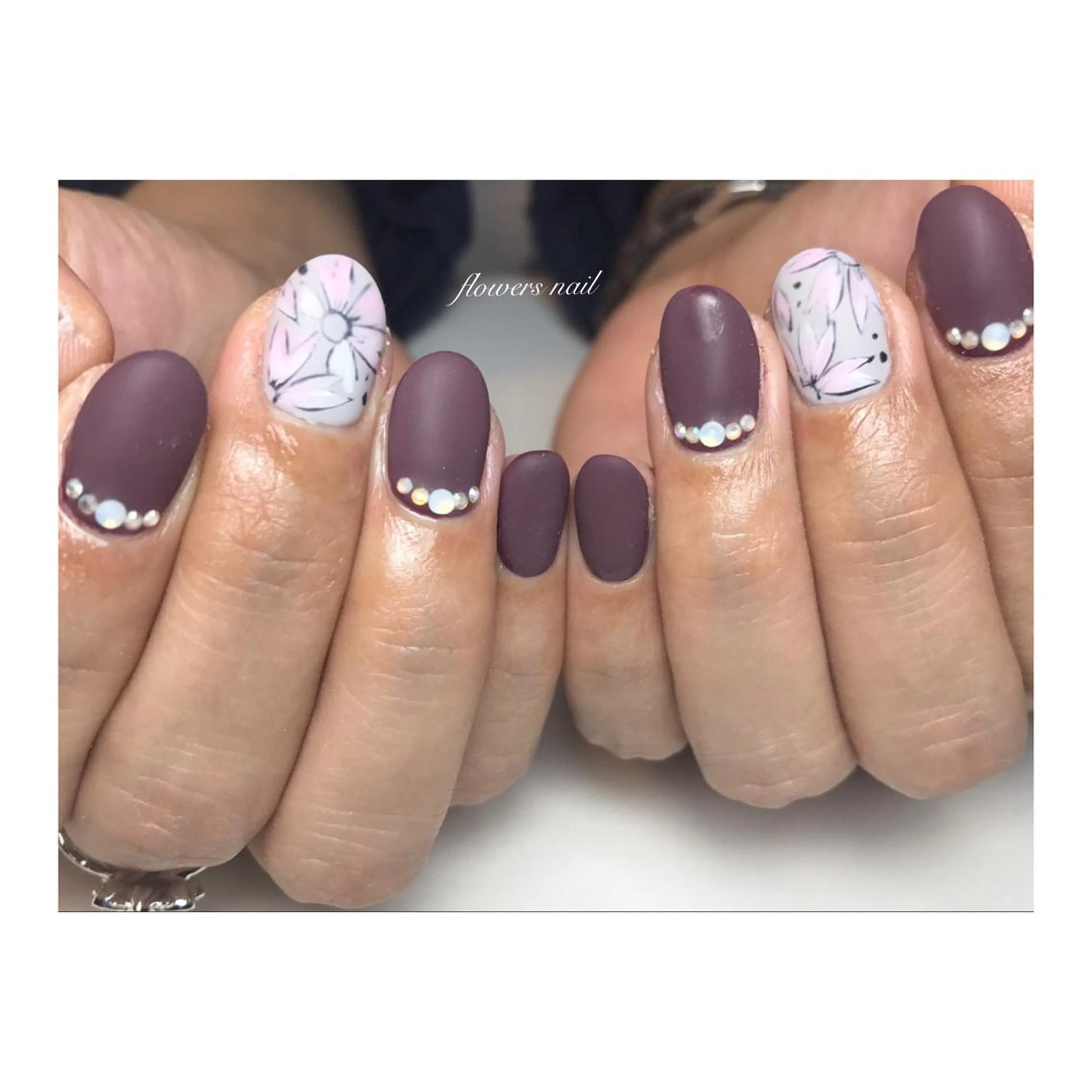 ネイル 桜ネイル マットネイル パープル flowers nailのネイルデザイン