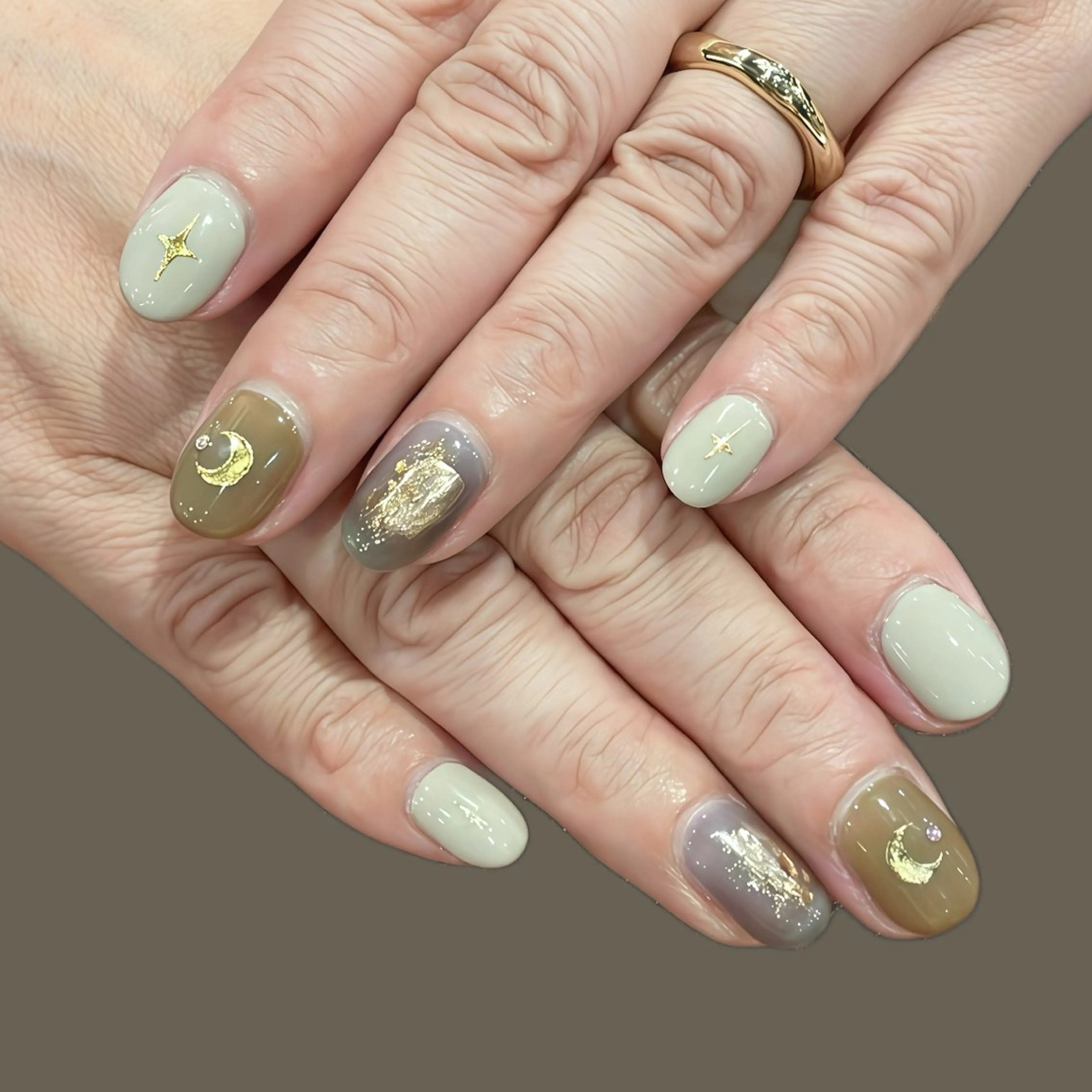 ネイル ミラーネイル ニュアンスネイル GO TODAY シェアサロン Aimee店所属・nail salon /wakanaのネイルデザイン