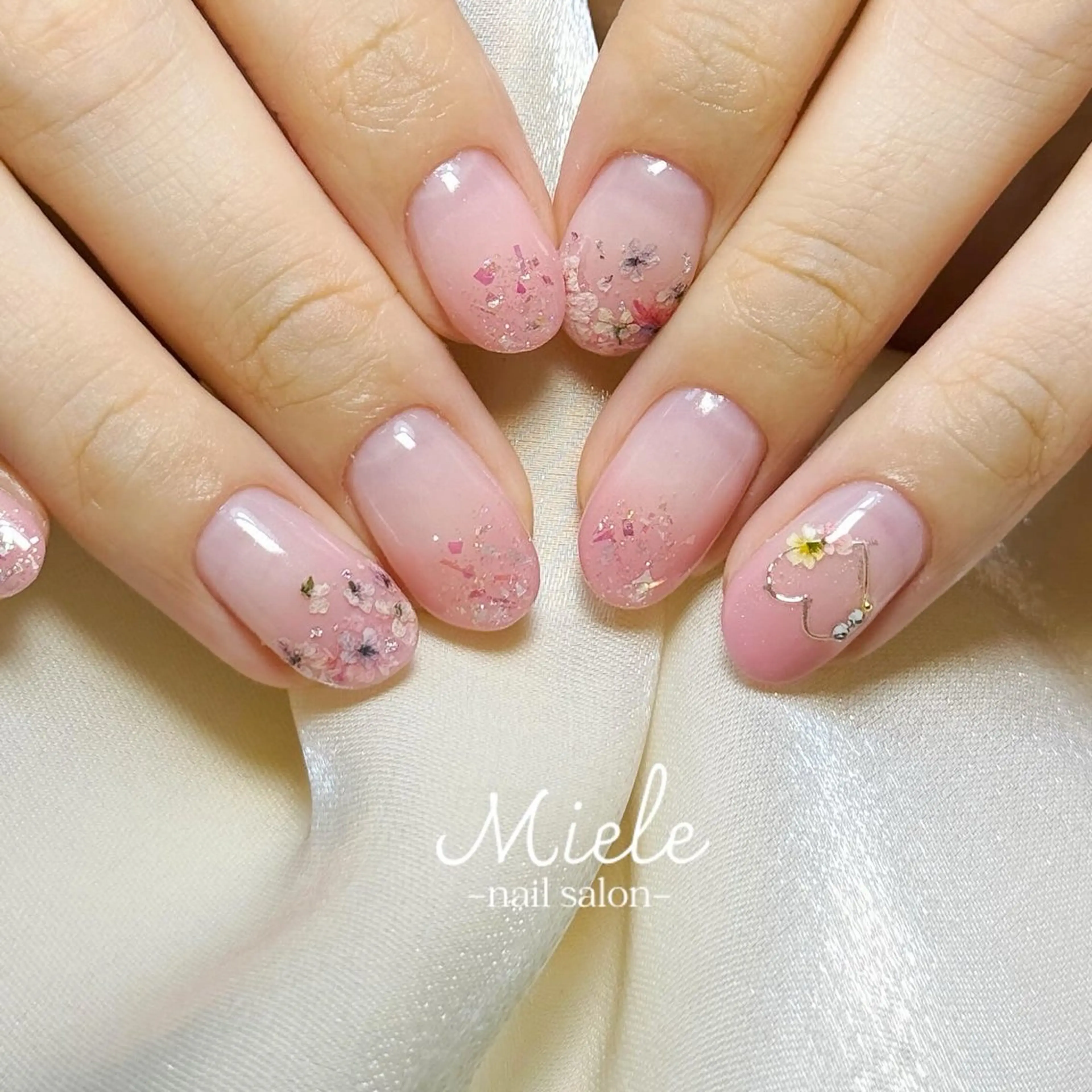 ネイル MieleNailSalon所属・miele nail ひな〈新大阪〉のネイルデザイン