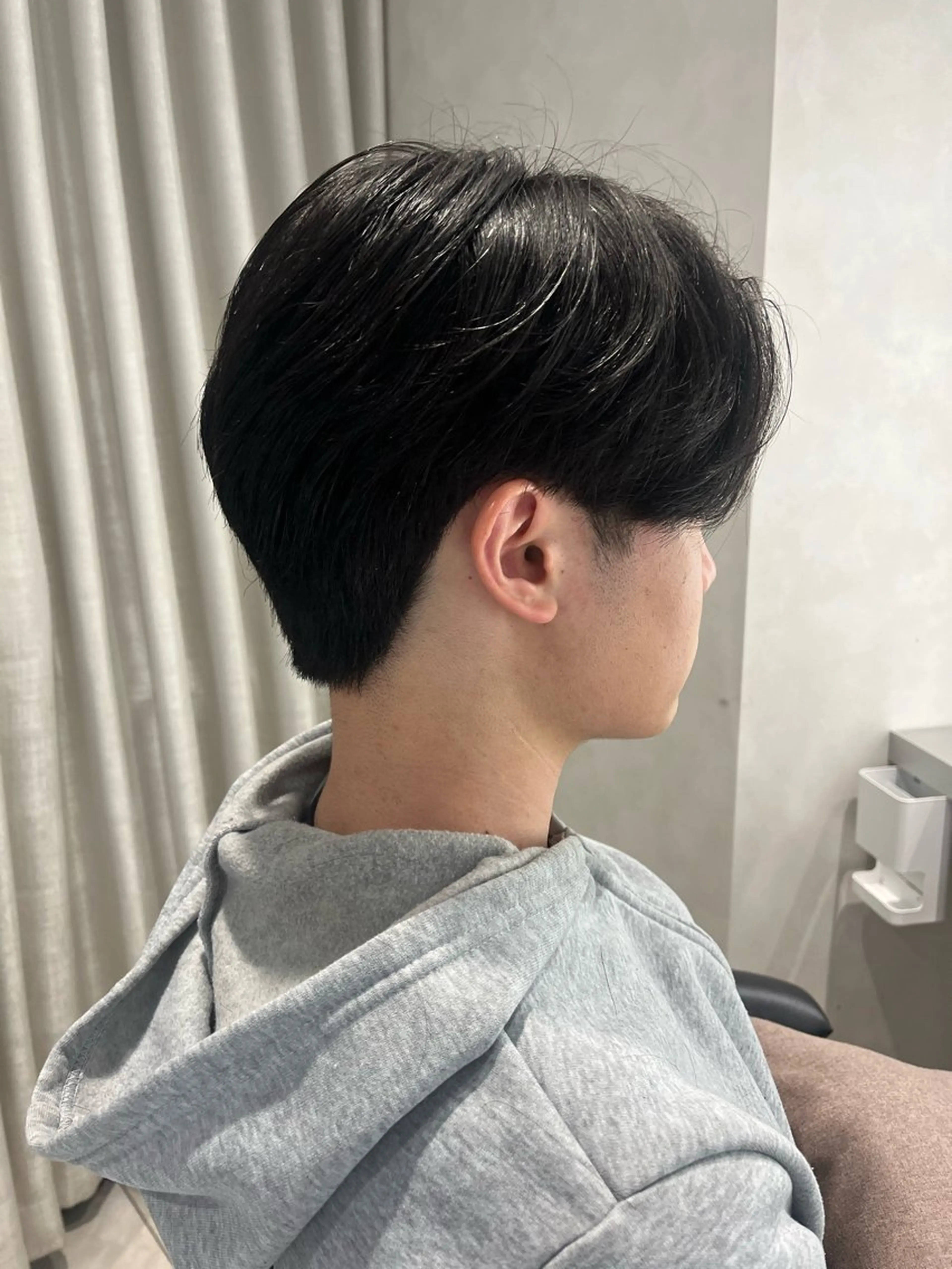 パーマ メンズ カット ヘッドスパ 韓国メンズ特化 ダウン・毛流れパーマのヘアスタイル