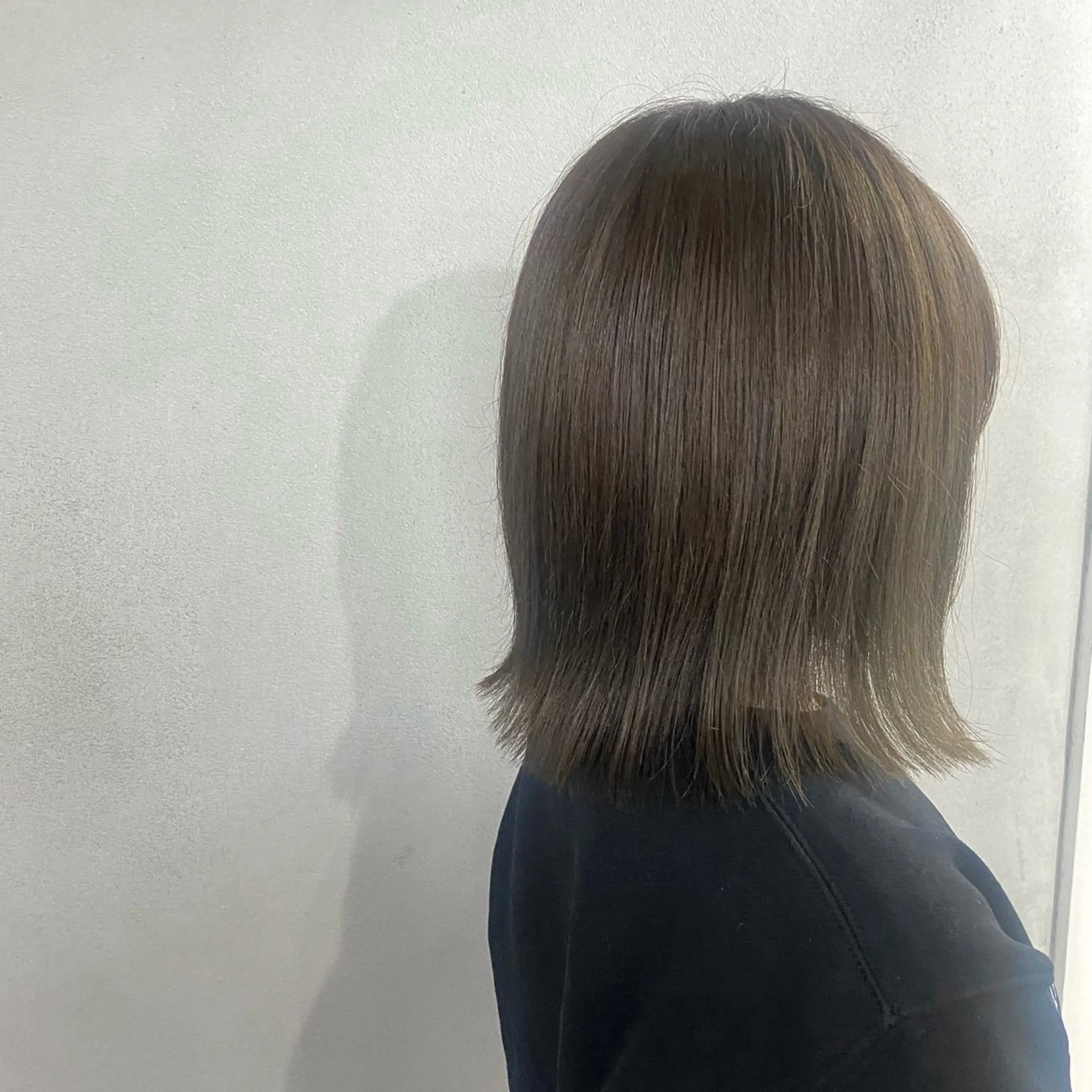 ショート カラー ヘアアレンジ オリーブカラー ボブ 外ハネヘア ヘアカラー トリートメント #ボブ #ウルフ #tag佐藤璃美のヘアスタイル
