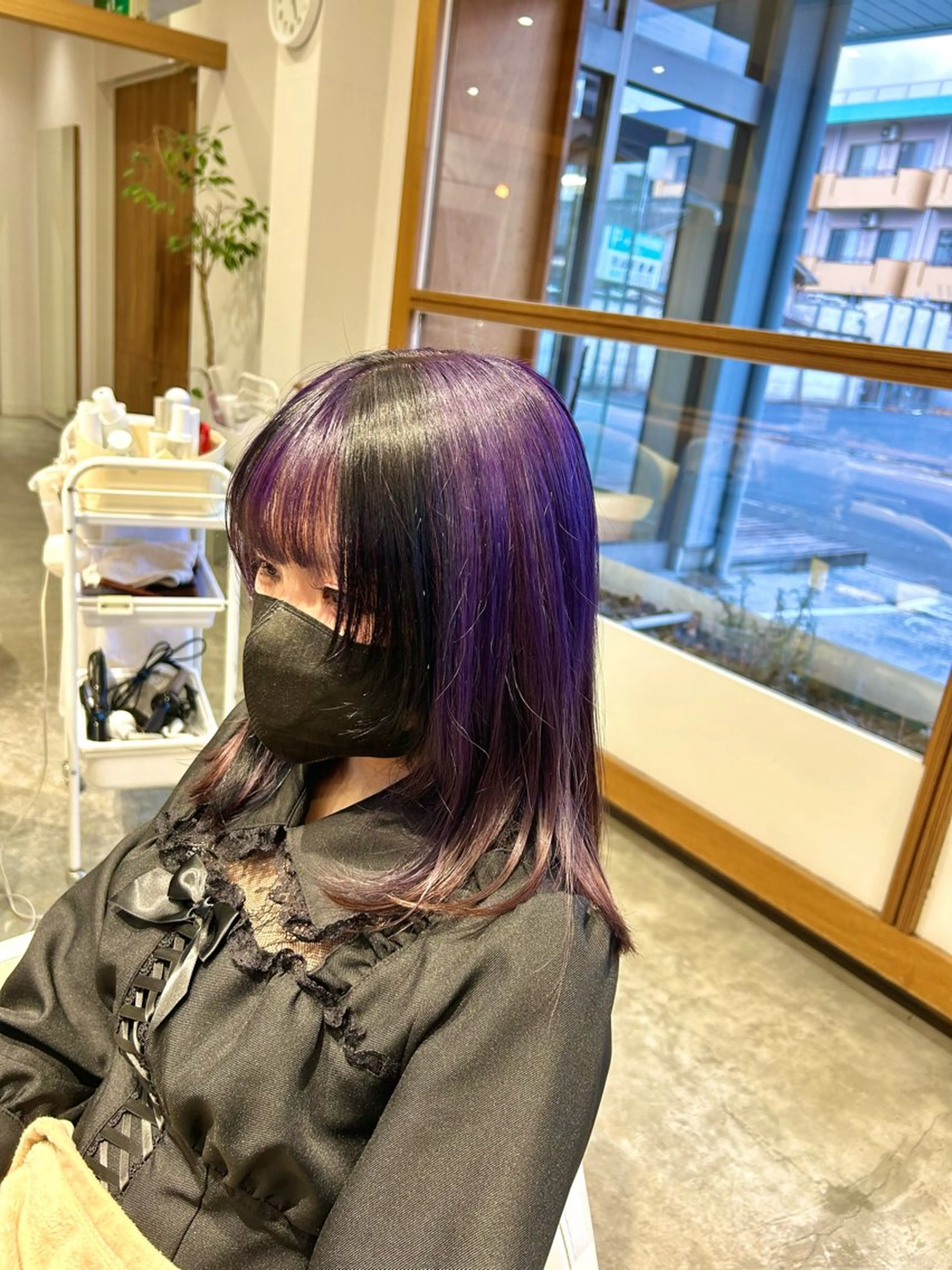 ミディアム カラー ブリーチ デザインカラー ハイトーンカラー メッシュ バイオレットカラー ヘアカラー 佐藤悠生/ メンズカット．パーマのヘアスタイル