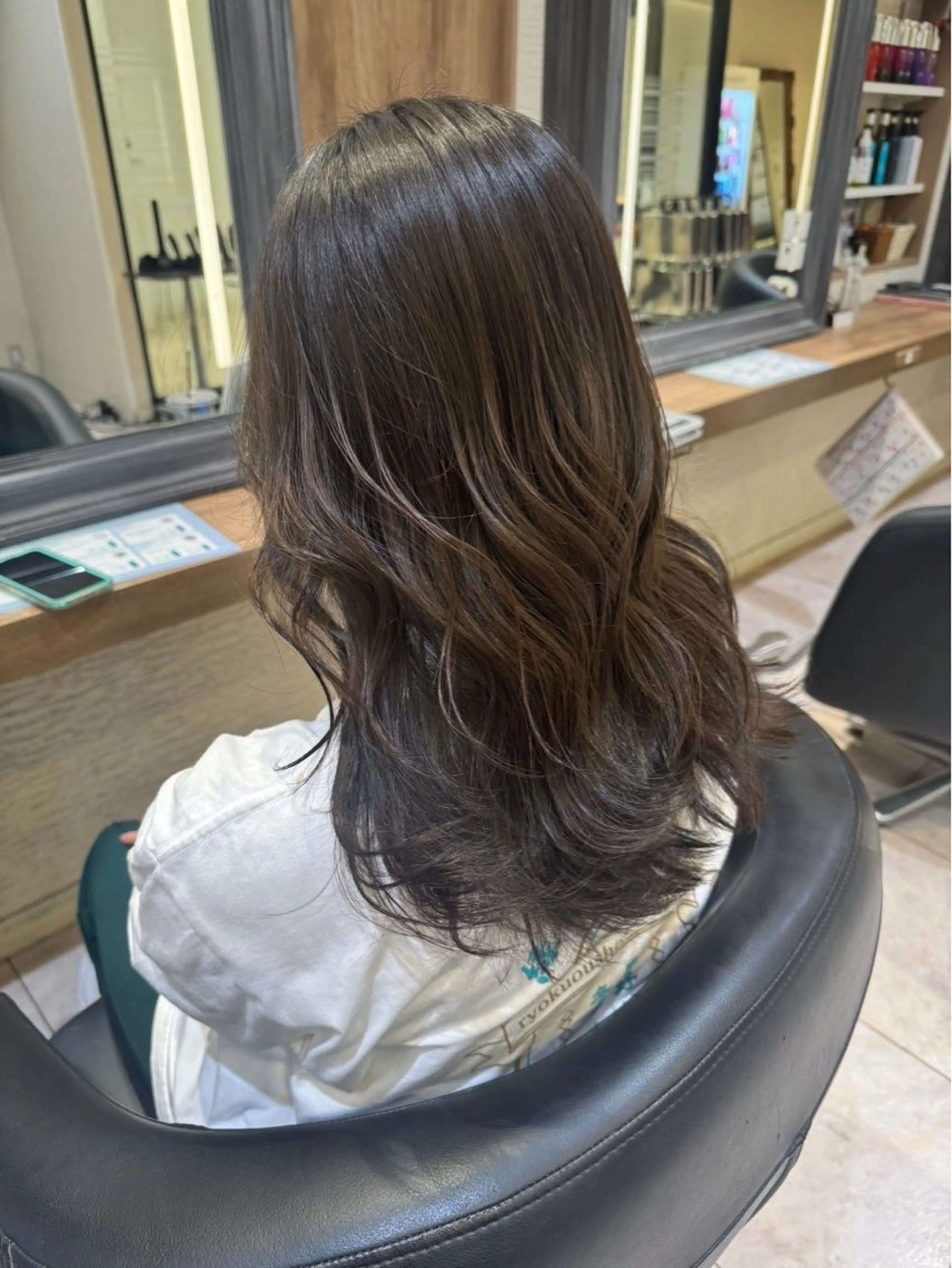 ミディアム カラー ヘアカラー 赤み消しカラー🌱 YUZUKI🫧のヘアスタイル