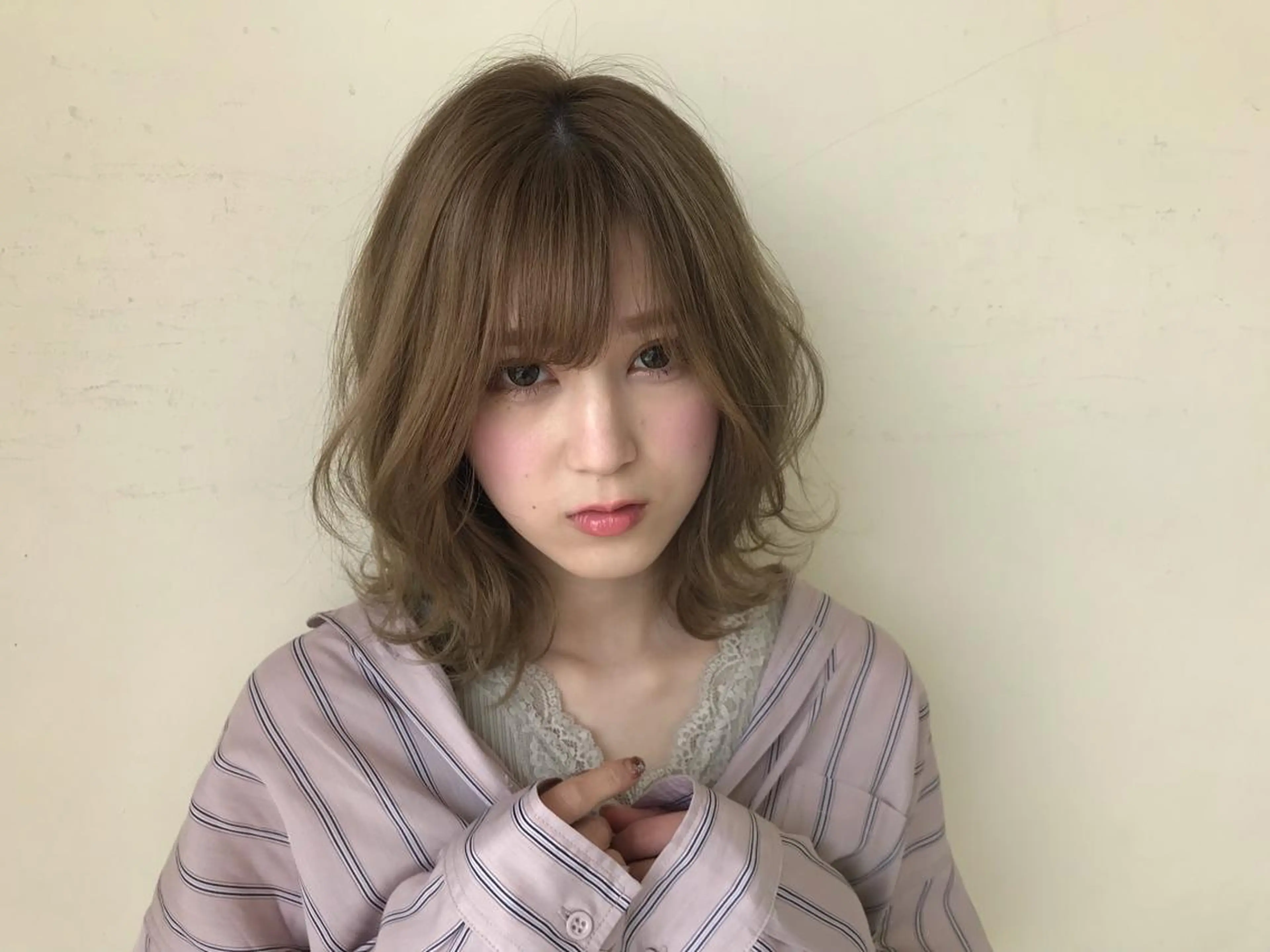 ミディアム 山本 鮎里のマツエク・マツパデザイン