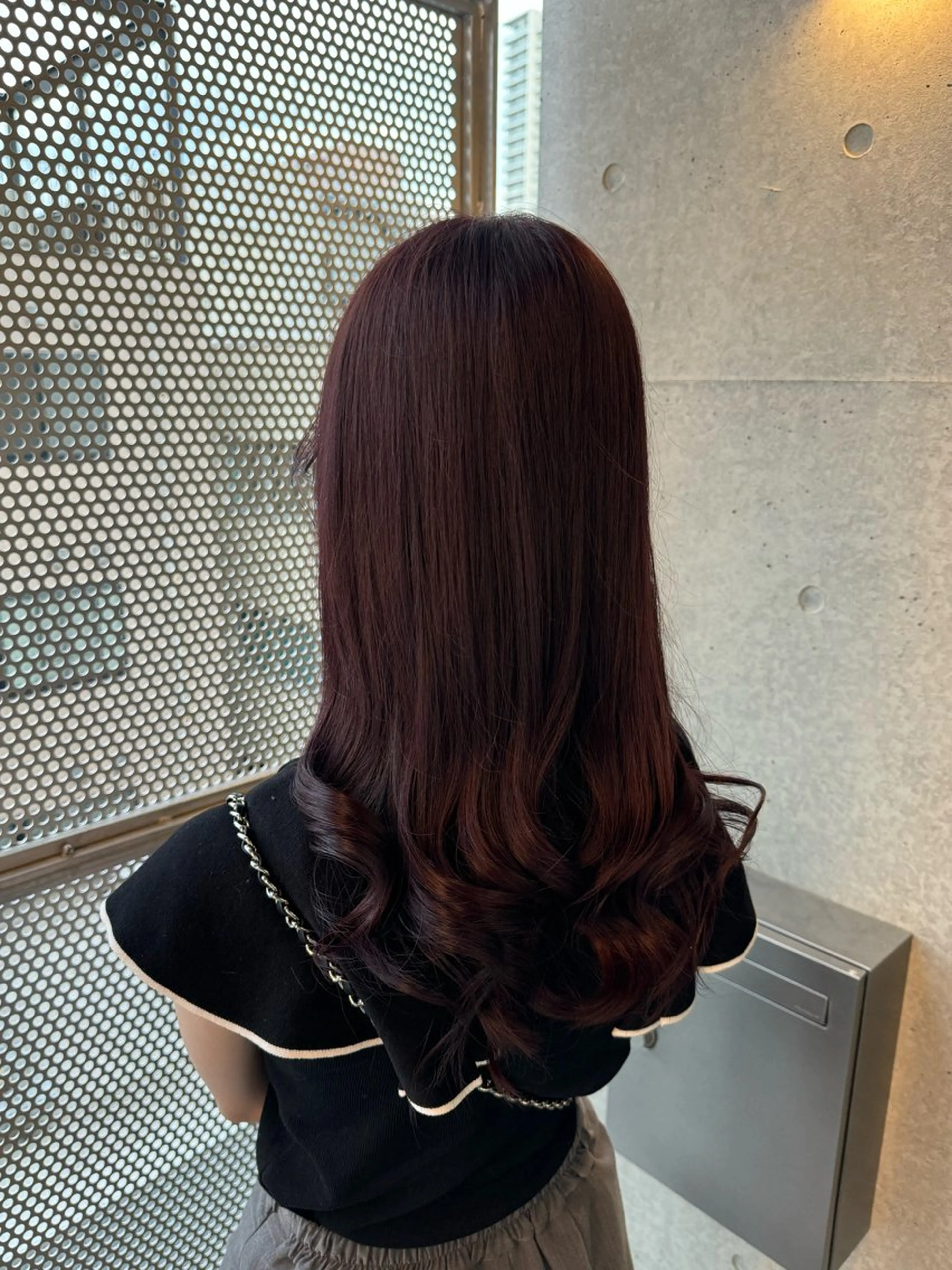ロング カラー 髙橋 李里亜のヘアスタイル