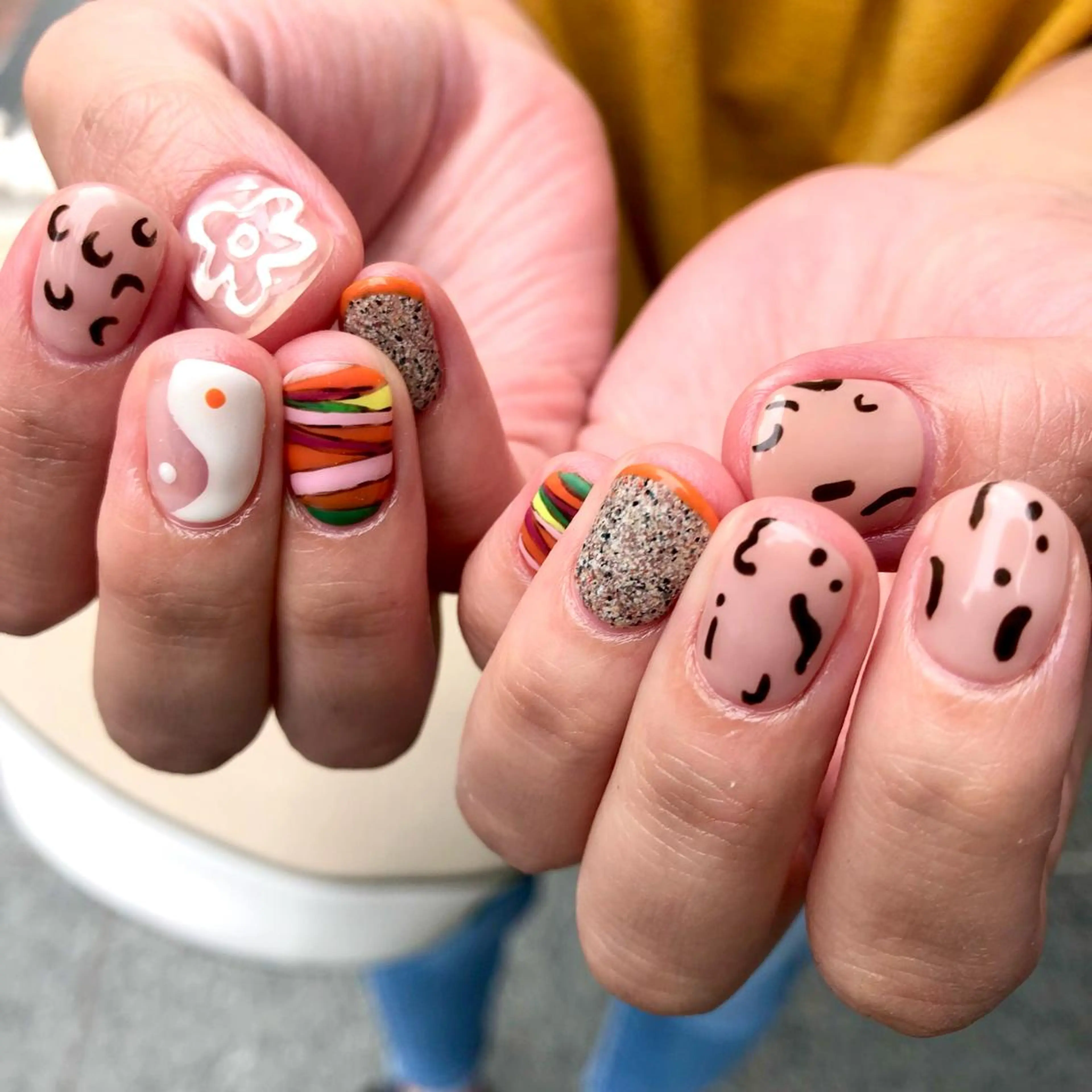 ネイル ハンドネイル 🧁🥕 asukaのネイルデザイン