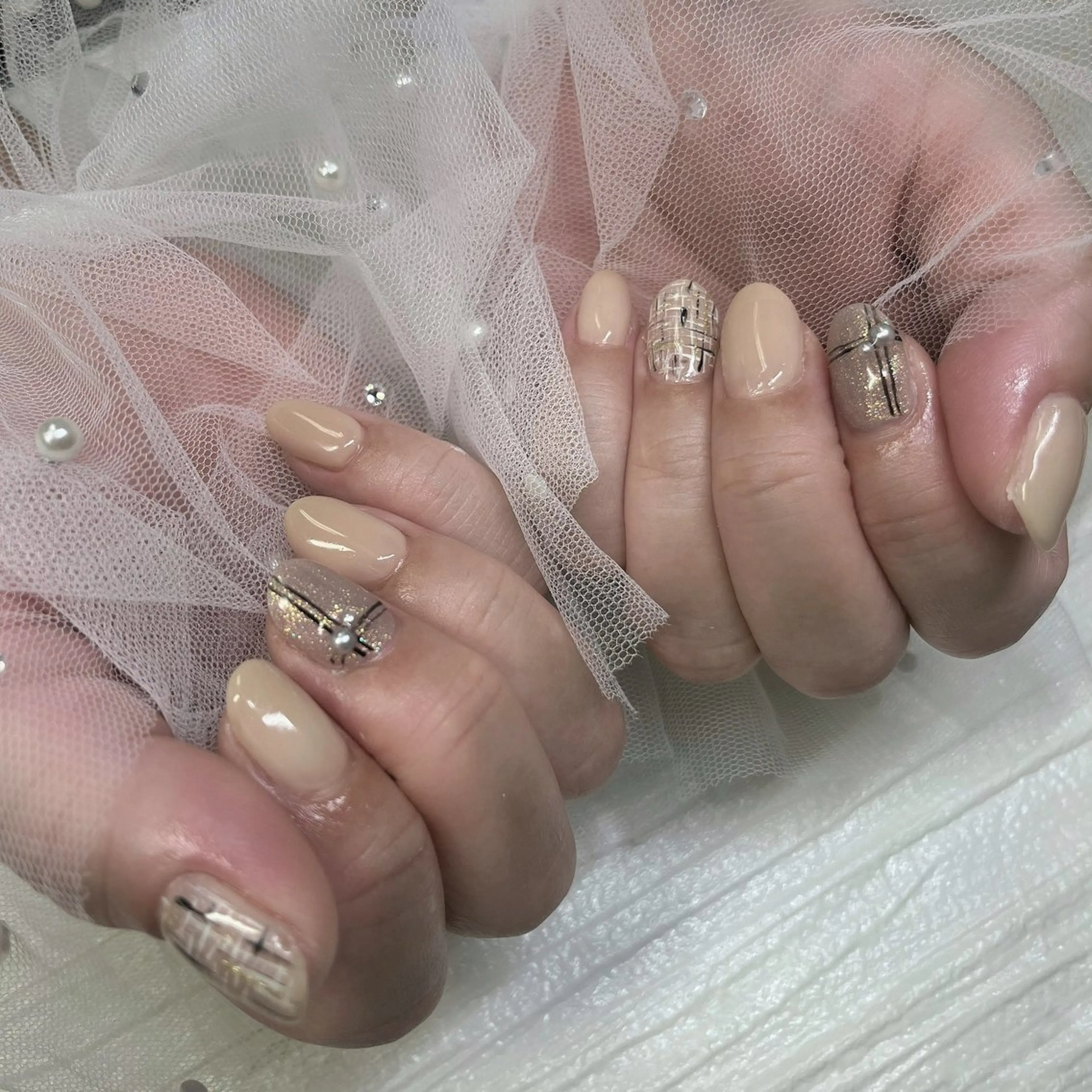 ネイル ブラウン オフィスネイル ショートネイル シンプルネイル ツイードネイル ハンドネイル chai 上本町 sakuraのネイルデザイン