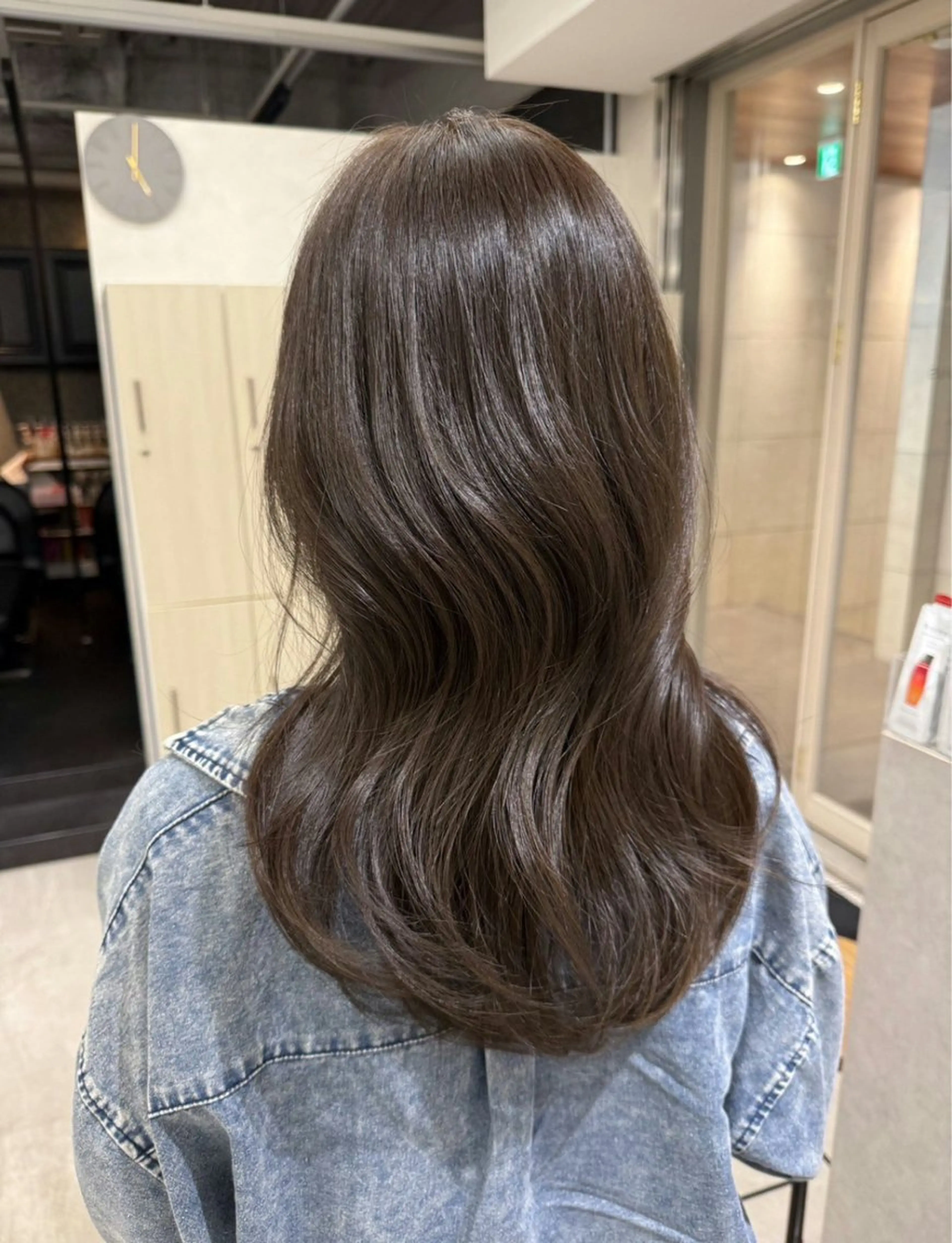 カラー 透明感カラー 濱上 希愛のヘアスタイル