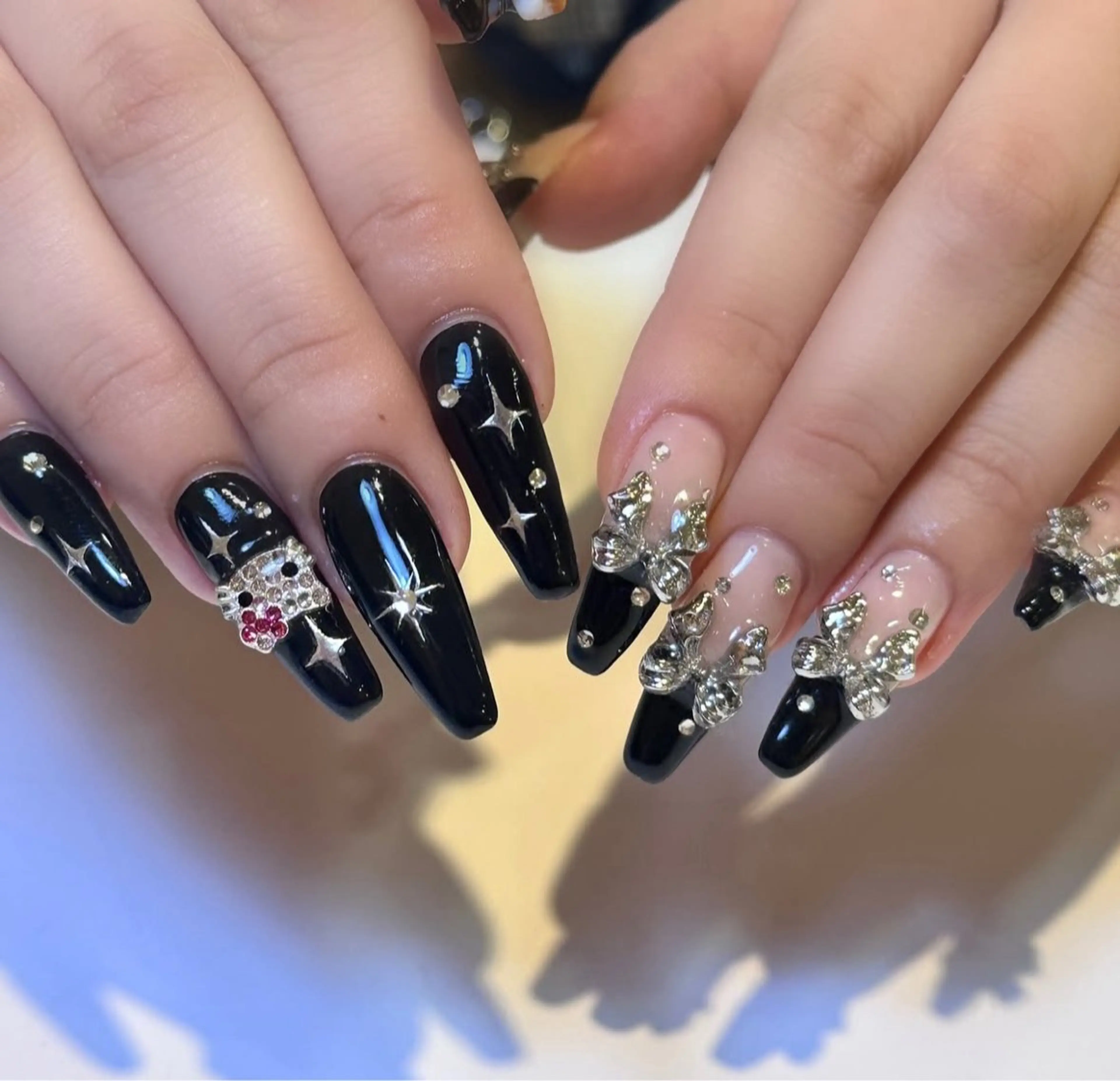 ネイル 長さ出し グラデーション キラキラネイル 韓国ネイル ラメ(グリッター) ハンドネイル ハンドケア Chisa Nail Studio所属・リ リのネイルデザイン