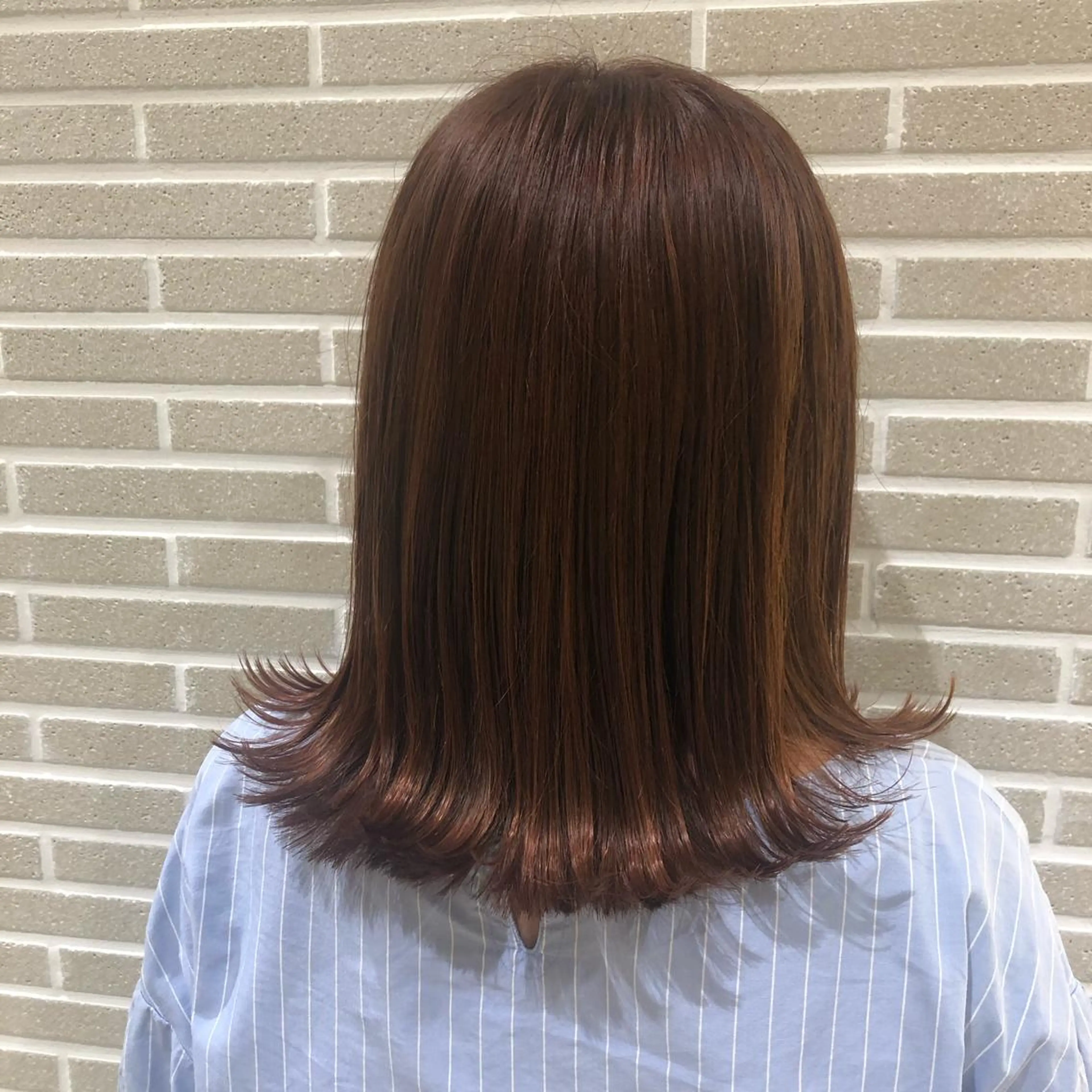 ミディアム 植田 菜月のヘアスタイル