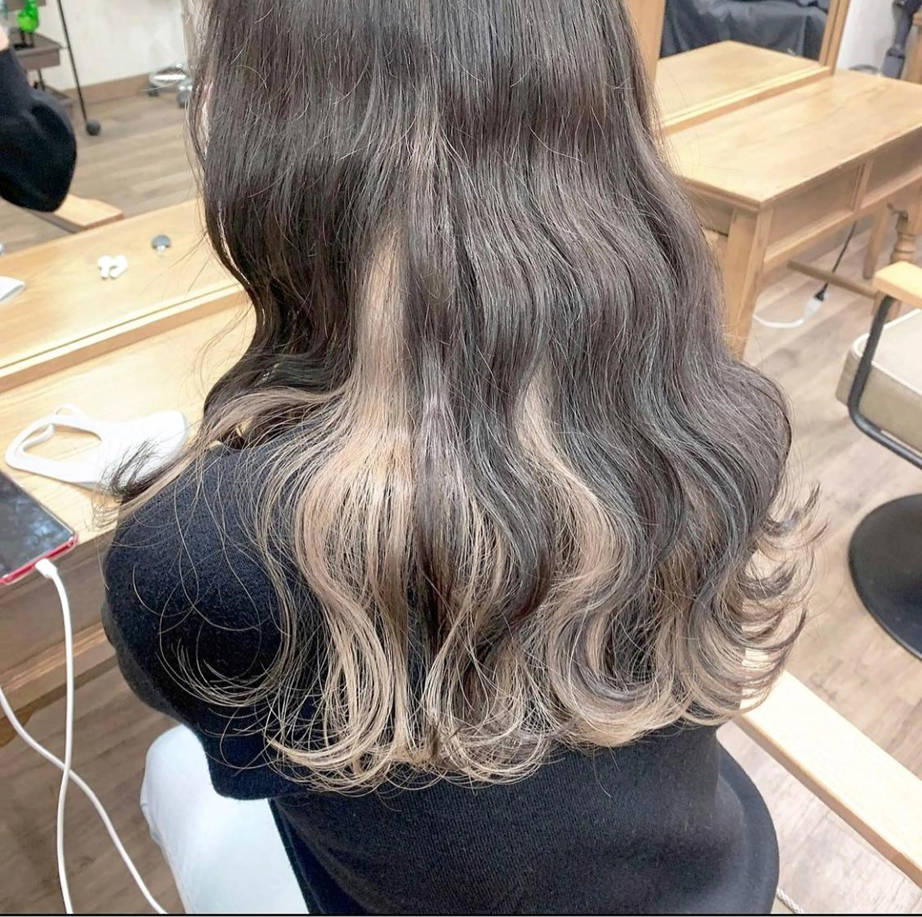 セミロング カラー インナーカラー ヘアカラー トリートメント 渋谷:インナーカラー ／🍒エリカ🍒のヘアスタイル