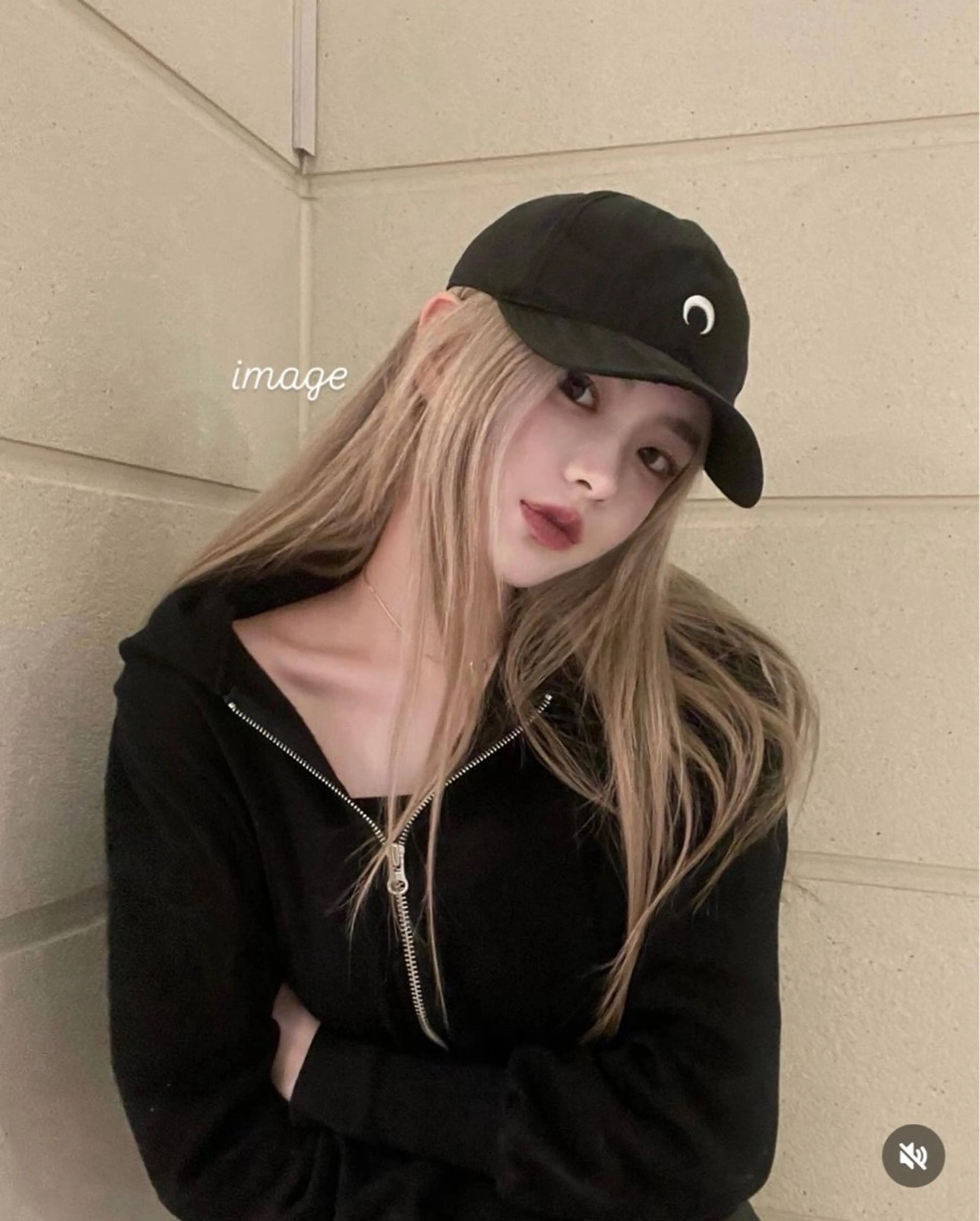 セミロング ヘアカラー トリートメント Nanami / ベージュ/グレージュのヘアスタイル