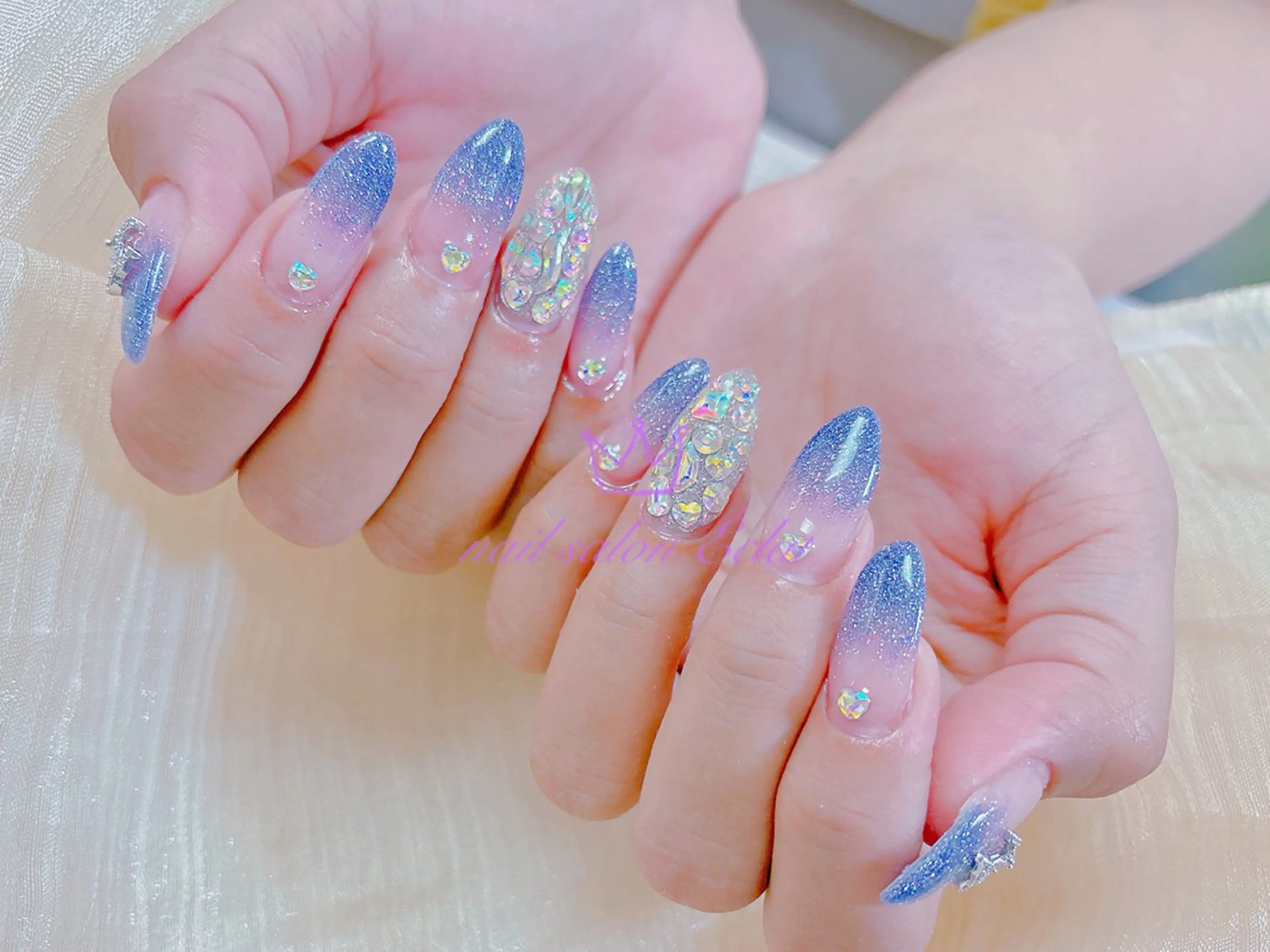 ネイル ネイルサロンエクラ 🫧Shizukaのネイルデザイン