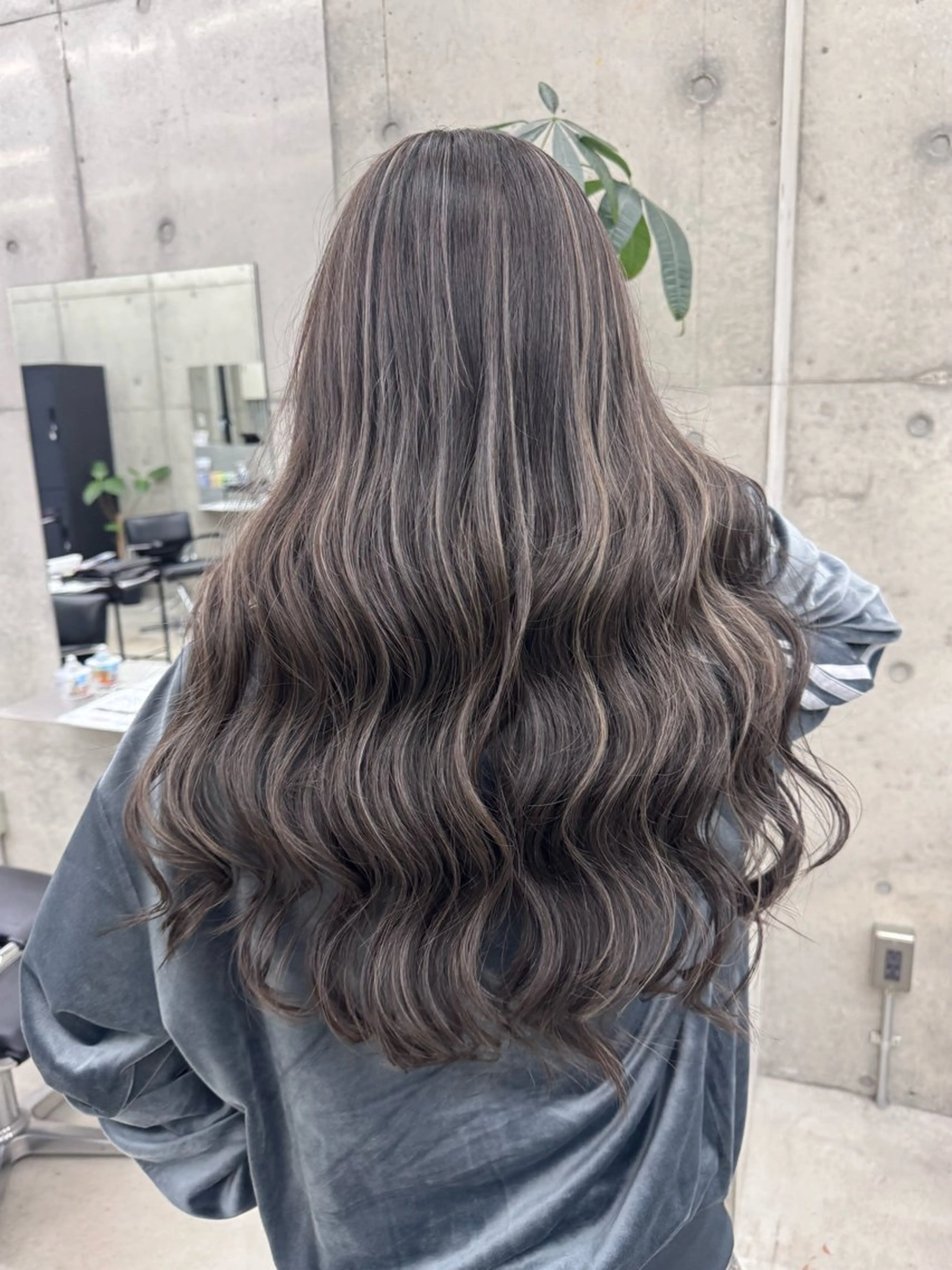 カラー ヘアカラー 和木坂 日美のヘアスタイル