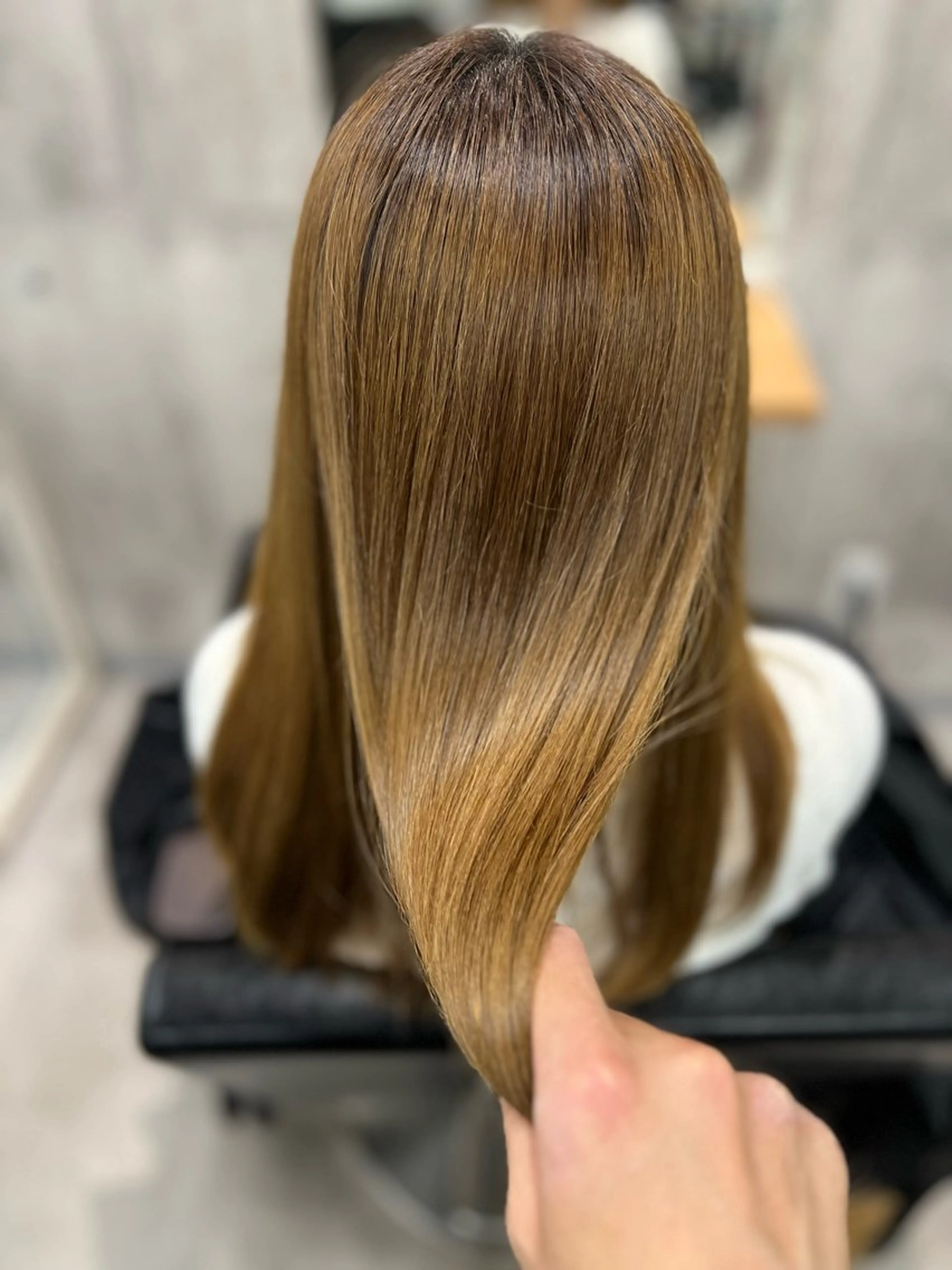 ロング ボブ ハイライト 髪質改善 縮毛矯正 酸性ストレート 縮毛矯正 トリートメント newi ナカノのヘアスタイル
