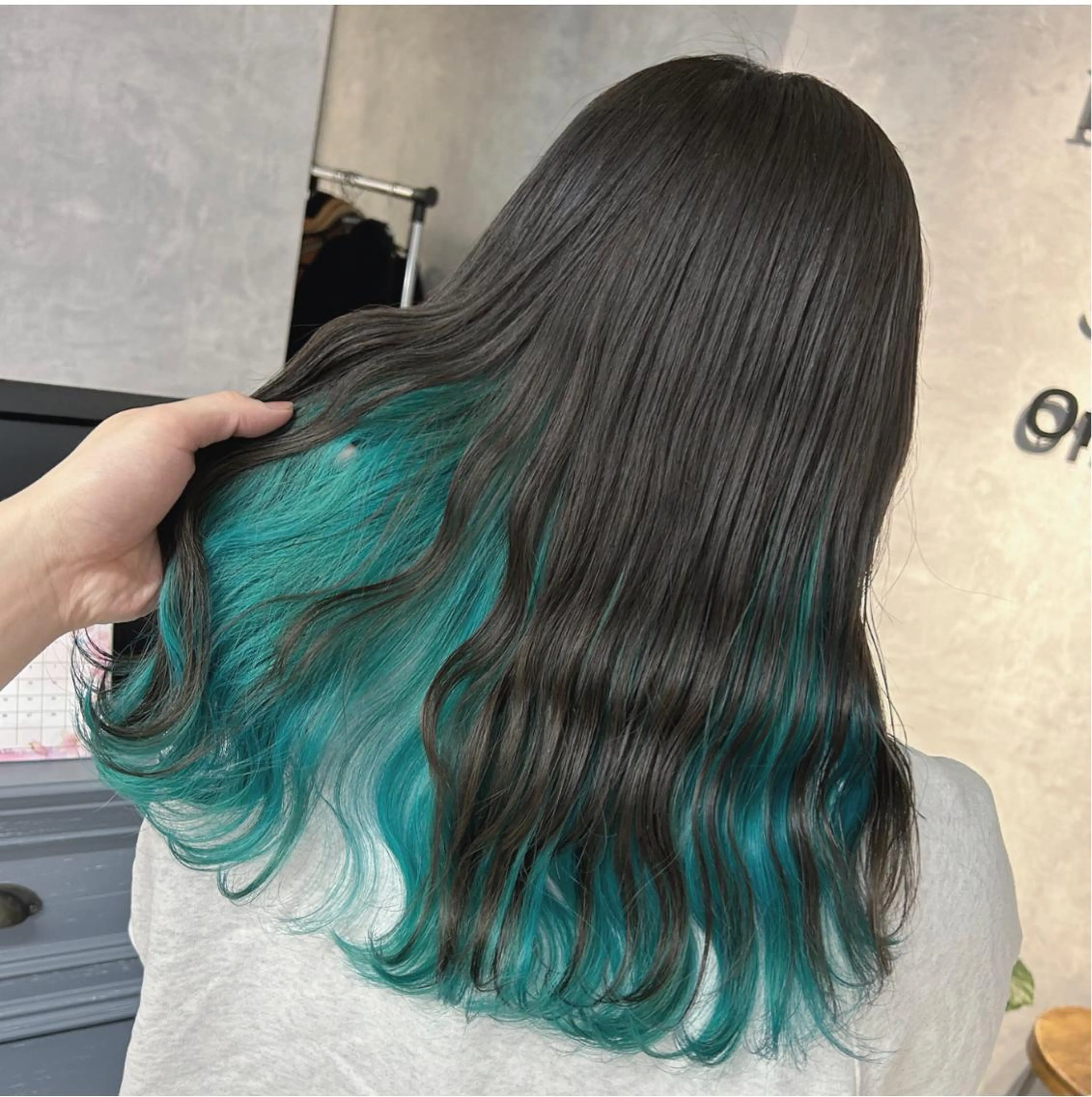セミロング カラー ブリーチ ケアブリーチ ダブルカラー インナーカラー ヘアカラー トリートメント Cielroシェイロ所属・ブリーチ&エクステ 🥀ケアカラー特化のヘアスタイル