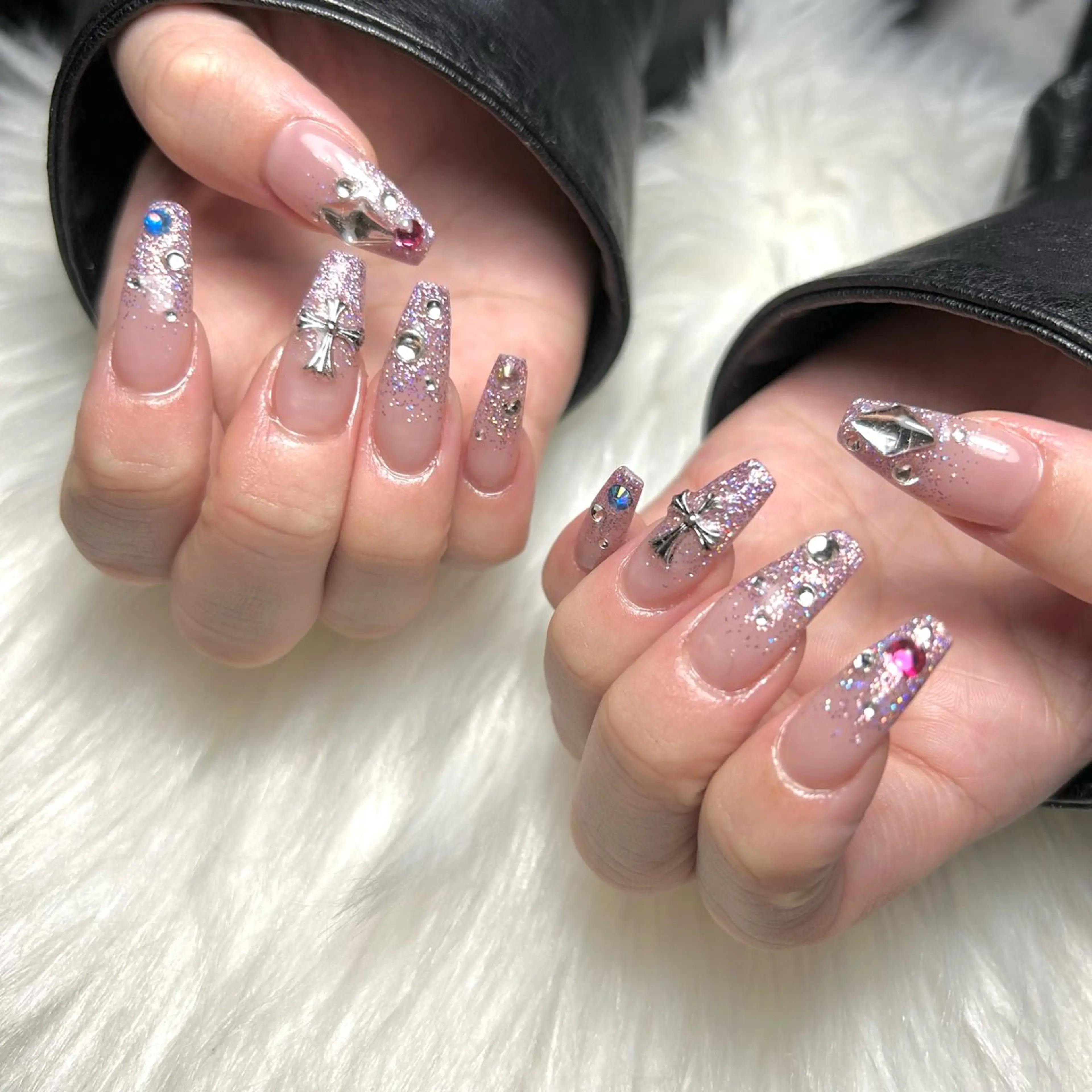 ネイル ストーンネイル ハンドネイル moumou nailのネイルデザイン