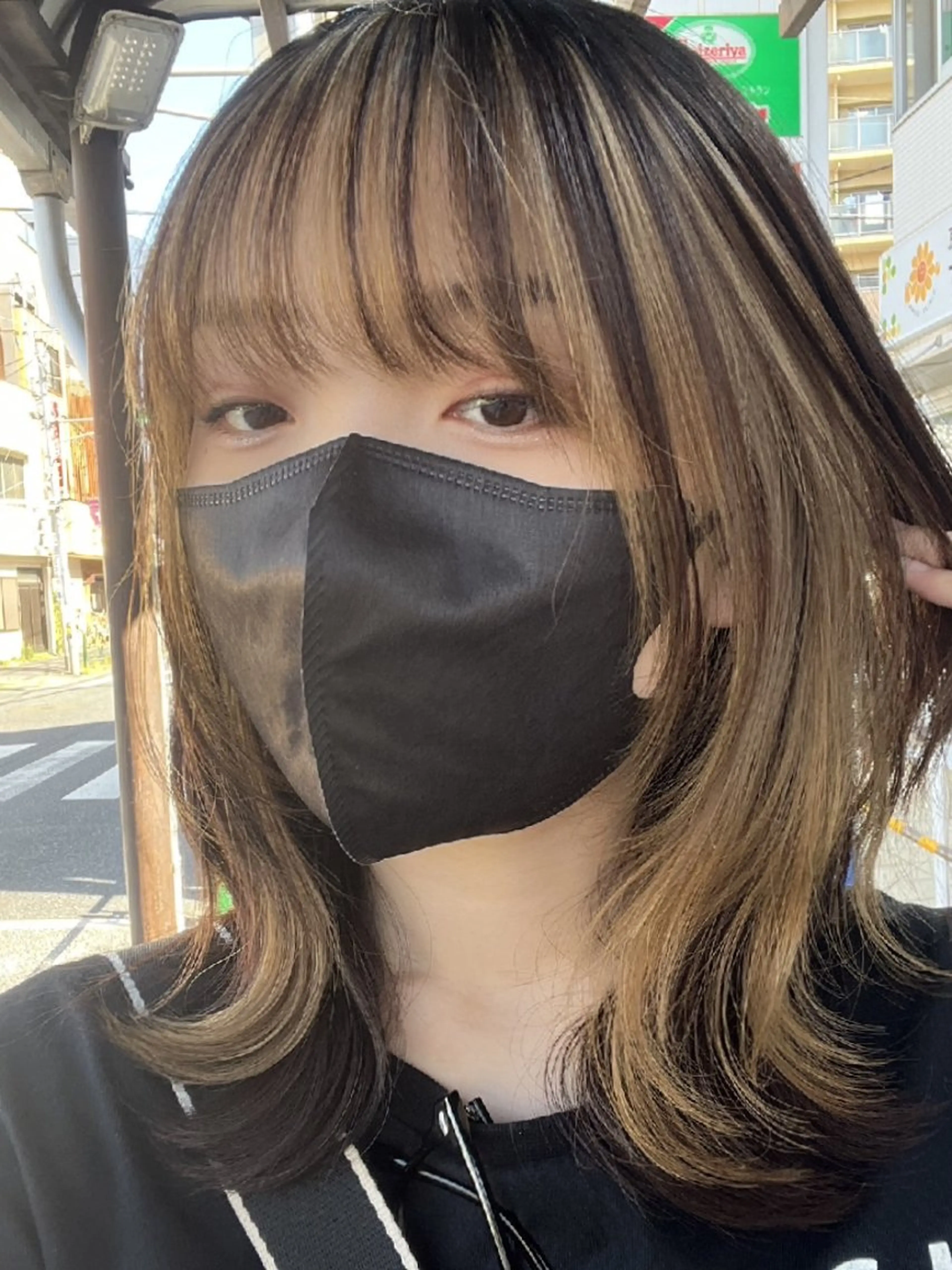 ミディアム iloli　メニューの無い美容室所属・iloli代表　前田 雄也　のヘアスタイル