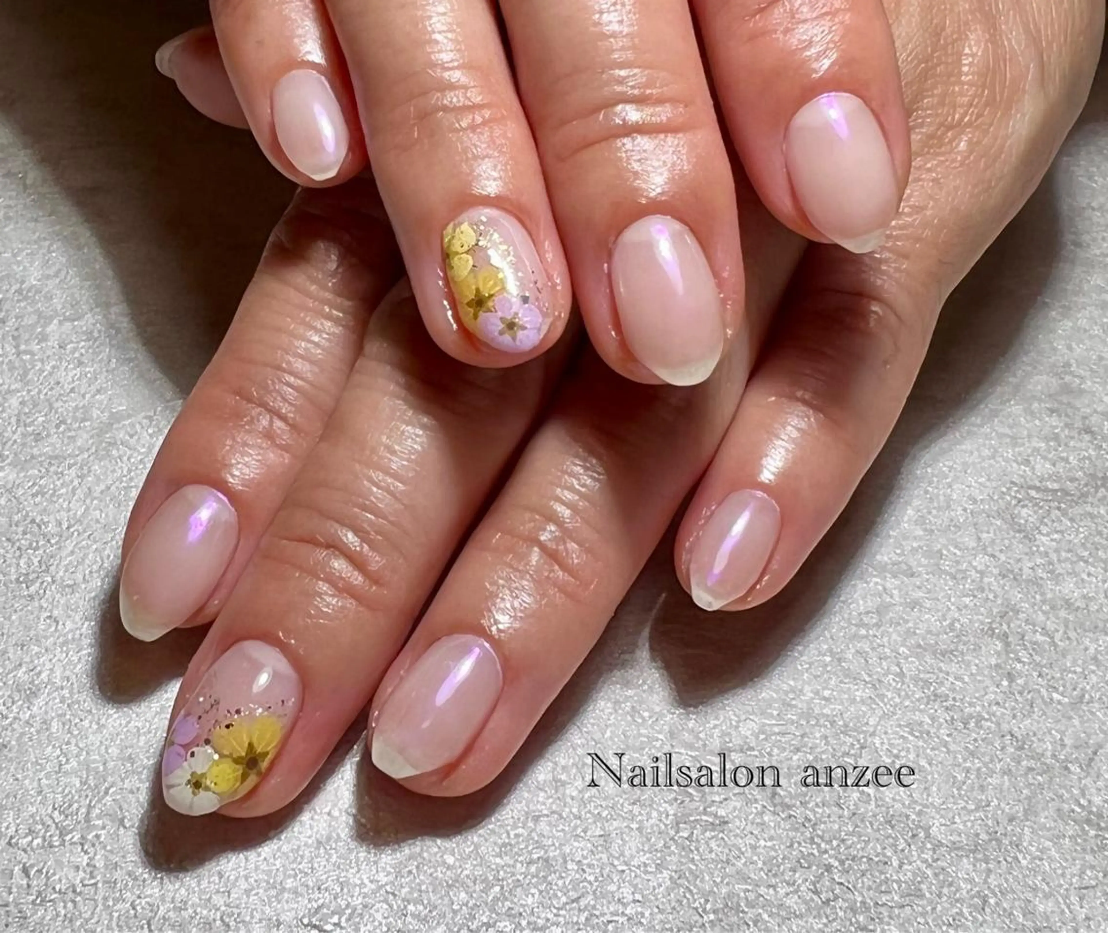 ショート ネイル オーロラネイル 春ネイル sp anzeeのネイルデザイン