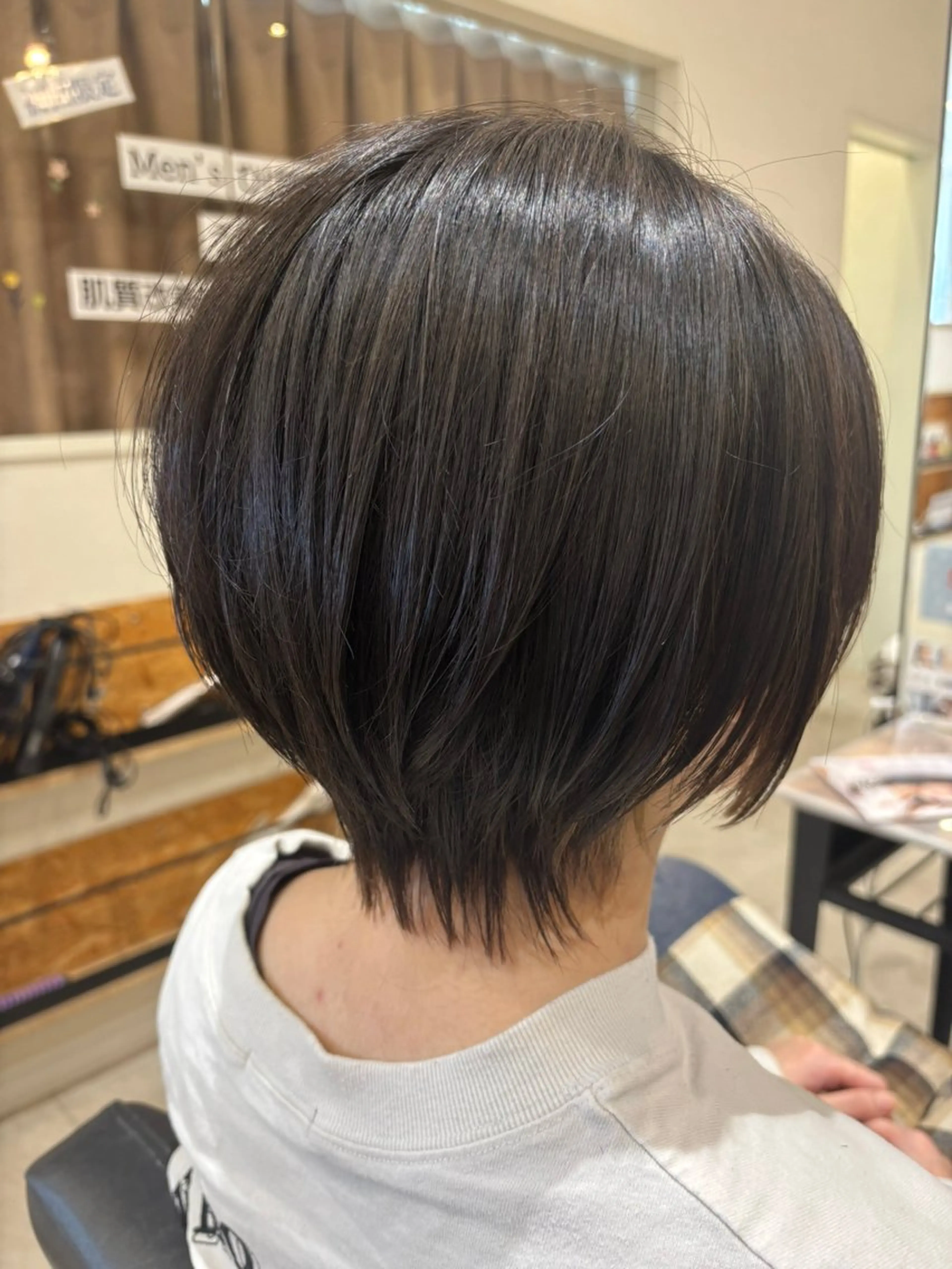 ショート 内山 亜紀のヘアスタイル