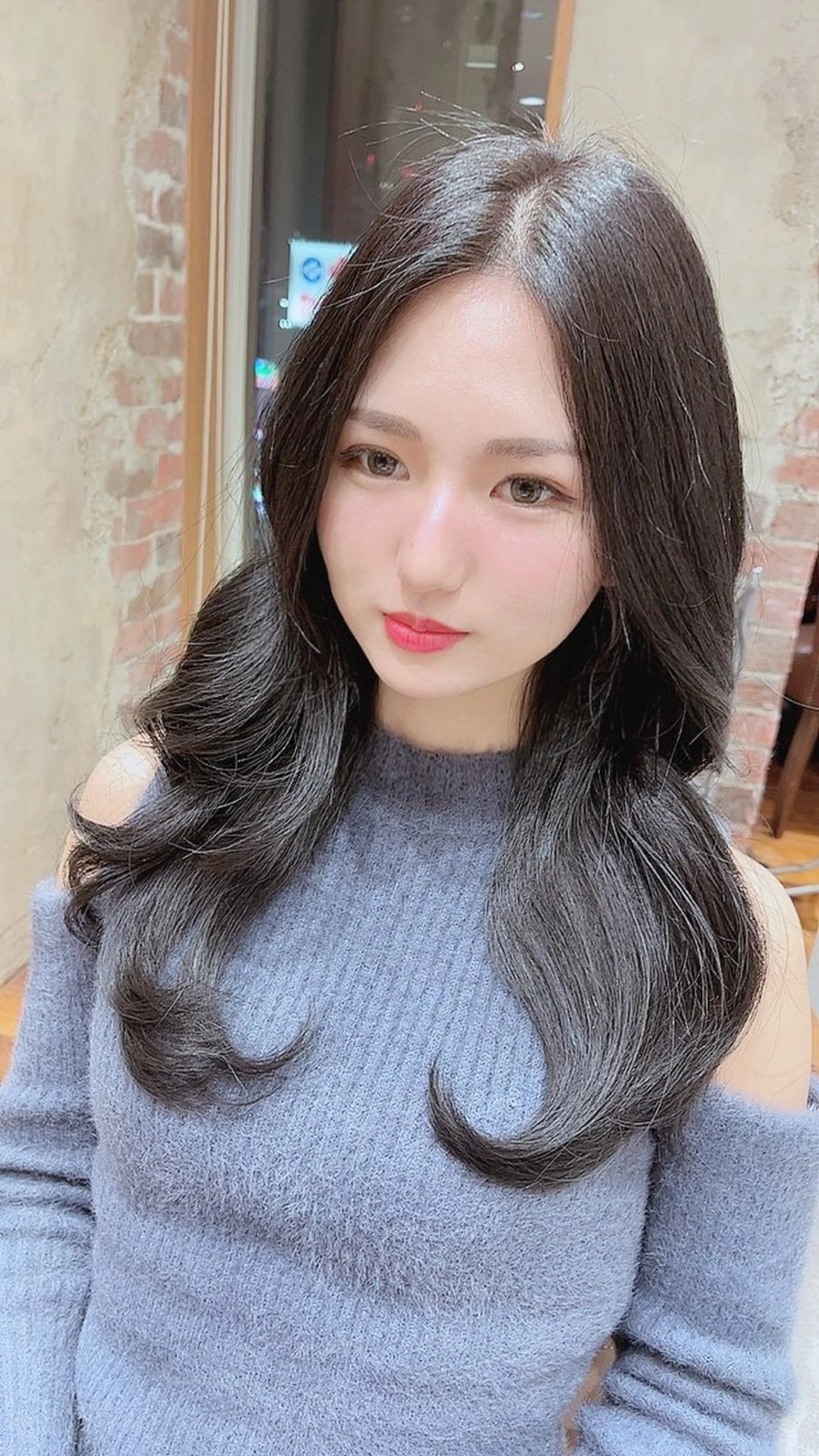 ロング 顔まわりカット 前髪カット安井楽人のヘアスタイル