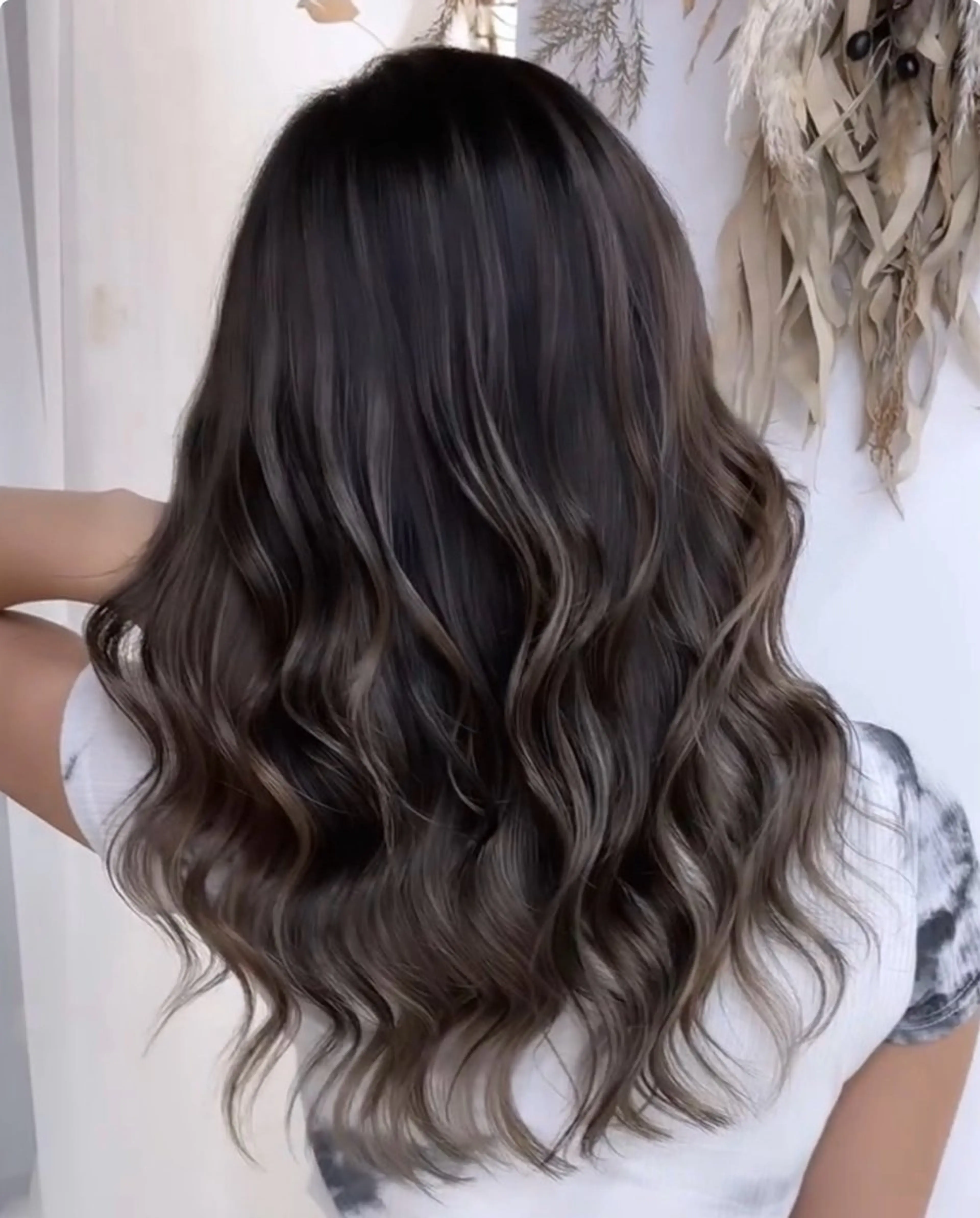 ロング カラー Charmant【シェルマン】所属・〘Charmant〙 レイのヘアスタイル