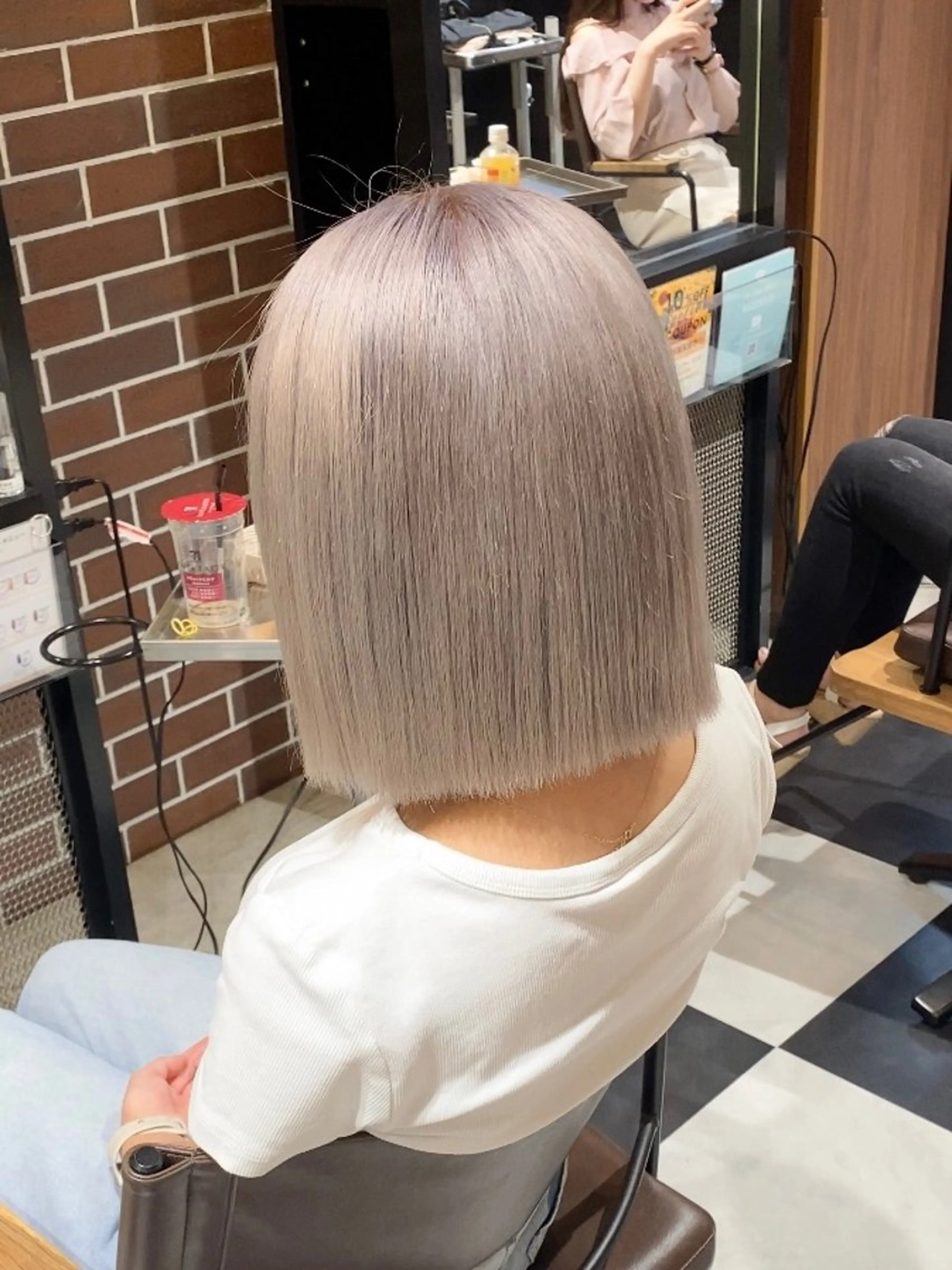 ミディアム 透明感ブリーチ/ メンズパーマのヘアスタイル