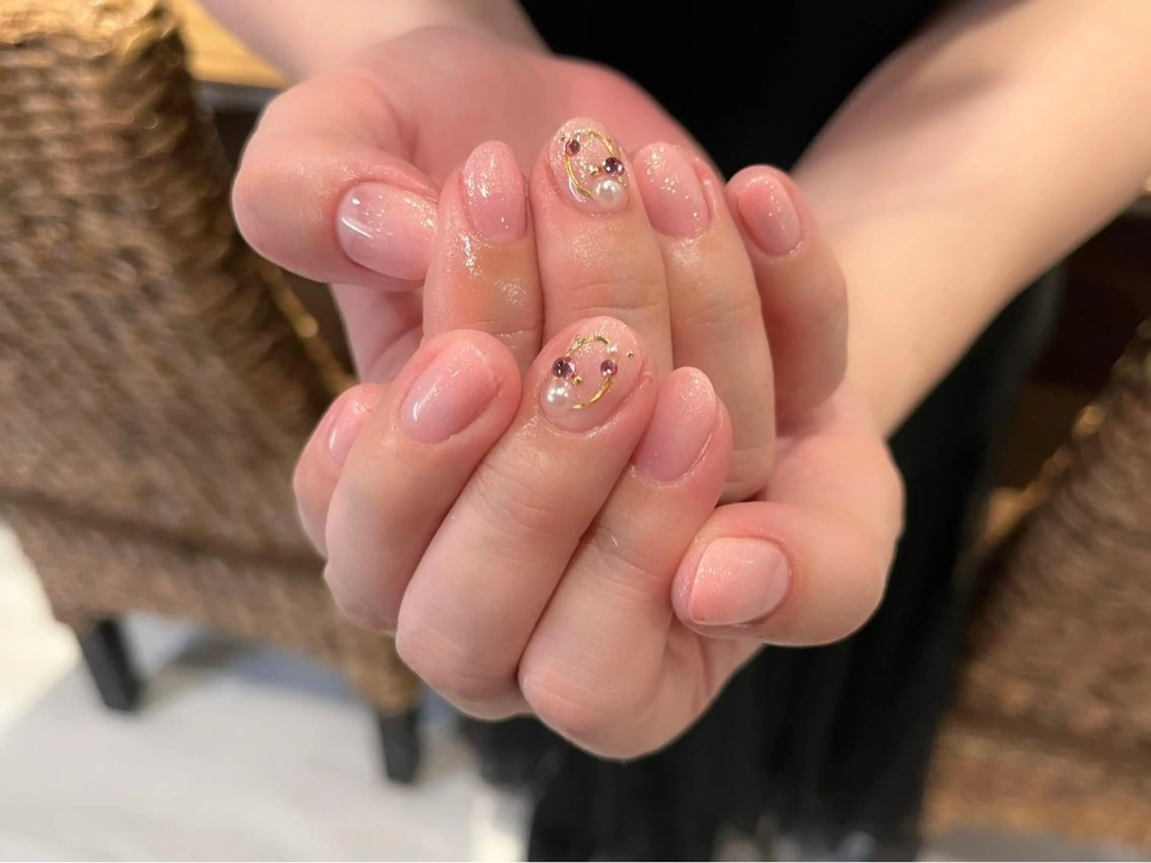 ネイル ストーンネイル ハンドネイル Protea ❁⃘*.ﾟ清家 美穂のネイルデザイン