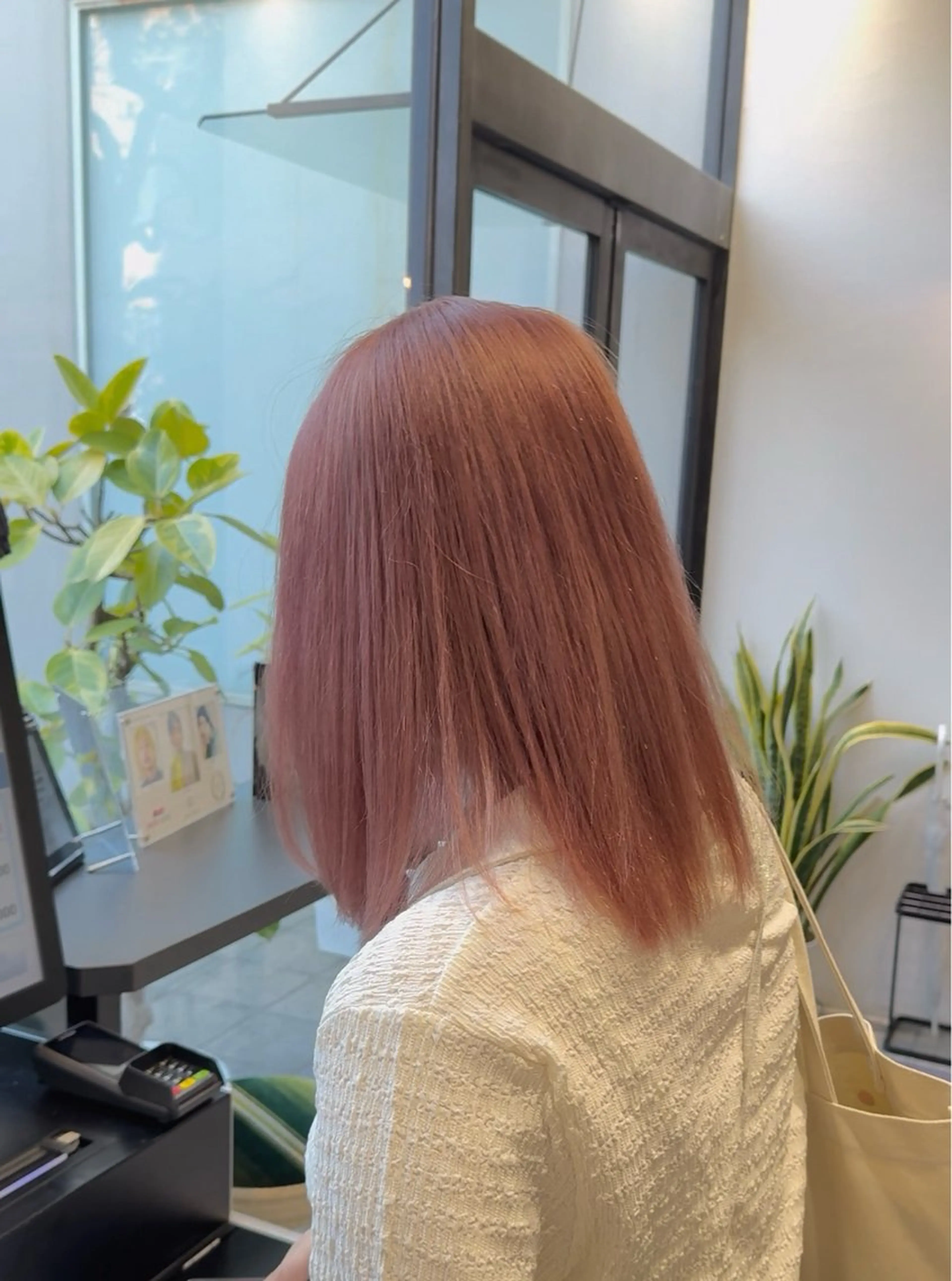 ミディアム ヘアカラー トリートメント VIEW OSAKA所属・髪質改善ブリーチ/ 艶髪/美髪/しゅがーのヘアスタイル