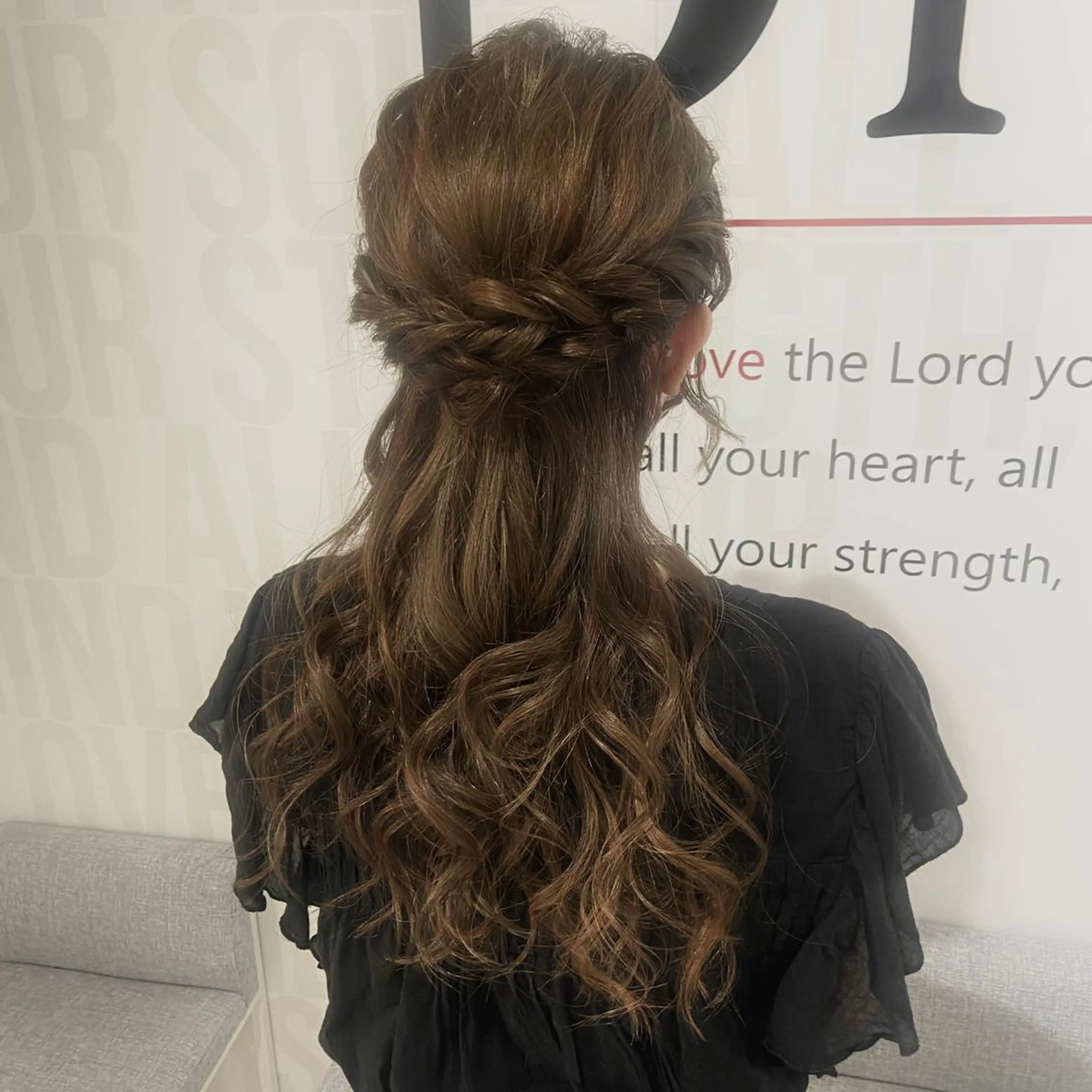ヘアアレンジ ハーフアップ 結婚式・ブライダル 奥出 祐菜のマツエク・マツパデザイン