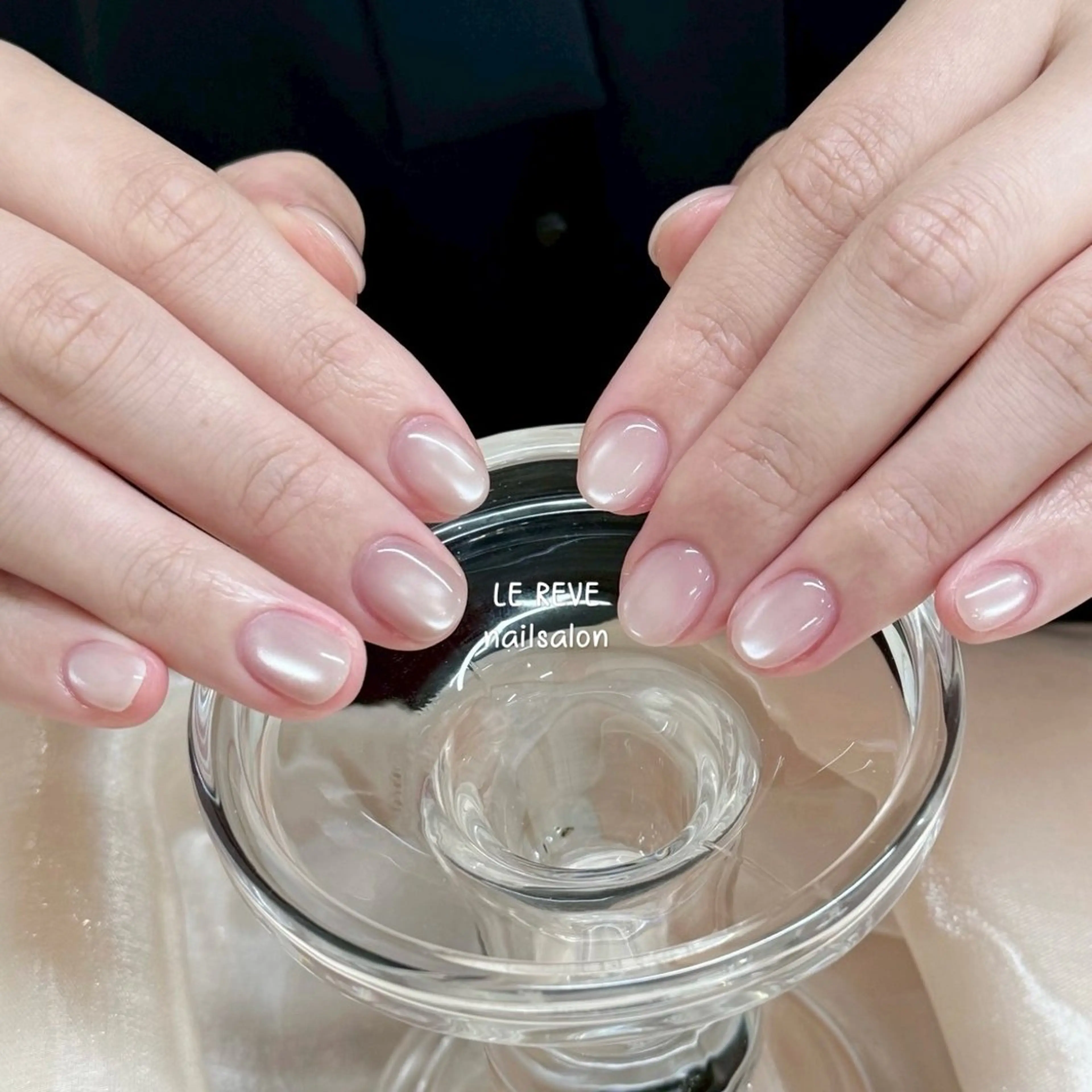ネイル 韓国ネイル ニュアンスネイル シンプルネイル 夏ネイル ワンホンネイル ハンドネイル LE REVE nailsalonのネイルデザイン