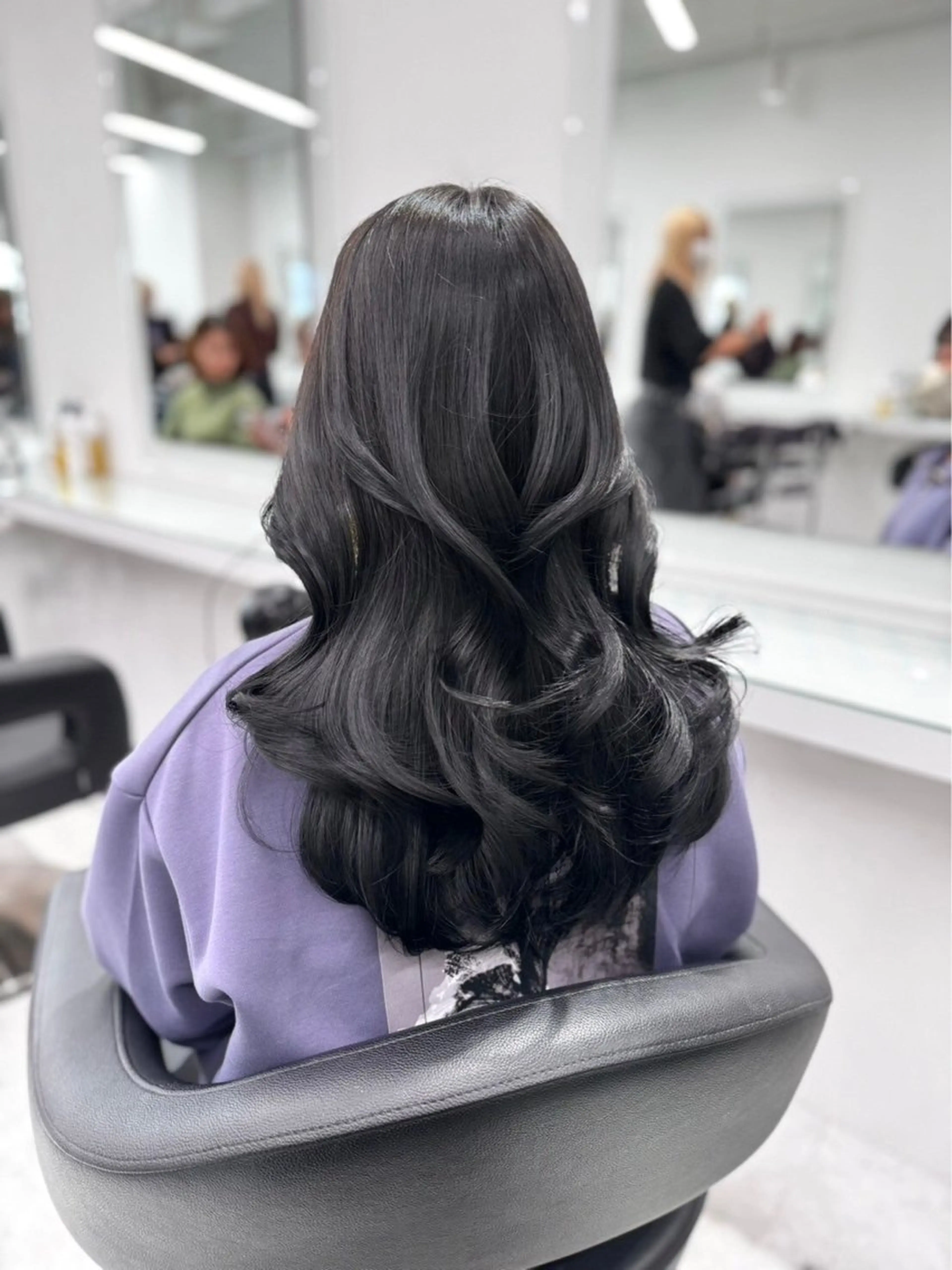 ロング カラー ヘアアレンジ 柔らかブラウン♡ うる艶ヘア♡yumiのヘアスタイル